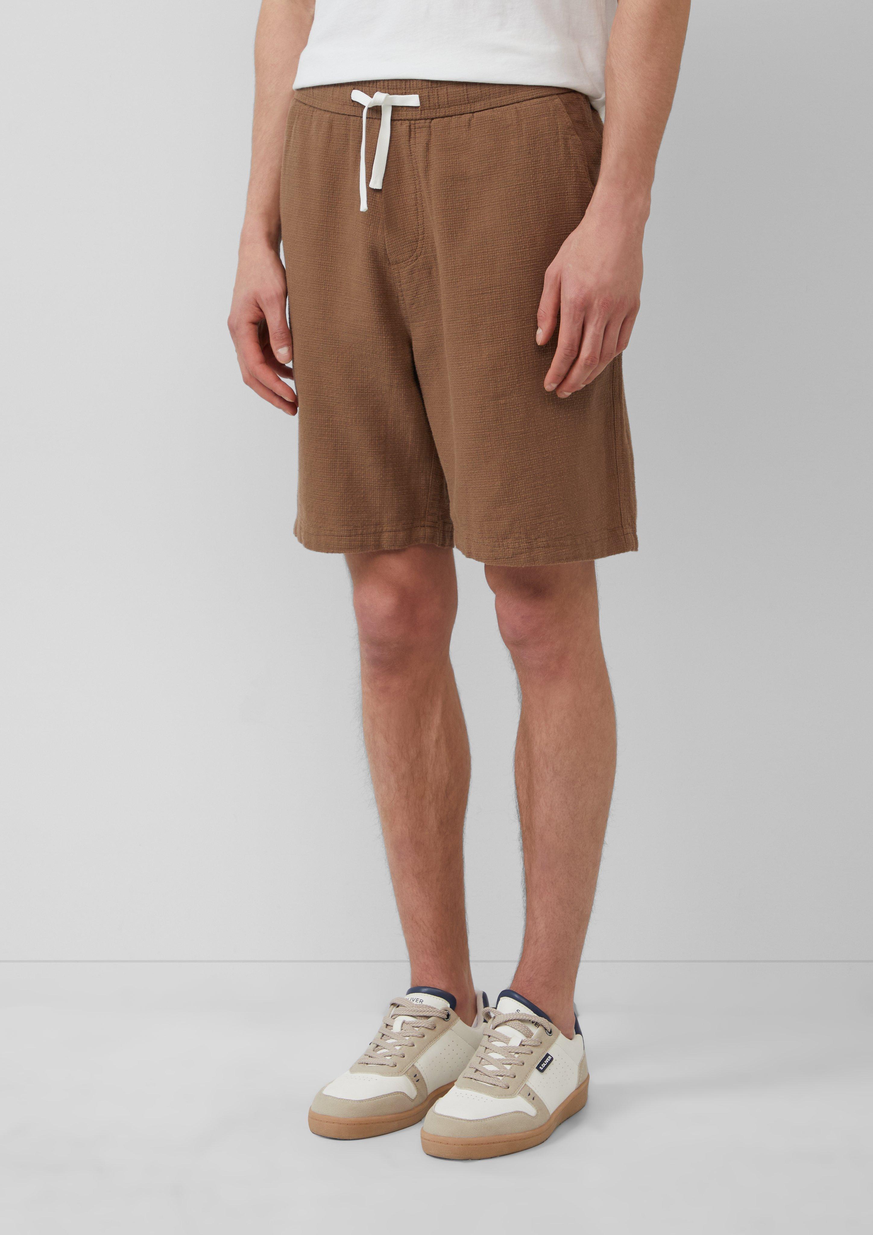 Bermuda in 8483, 5852, 84G5 & 58G2