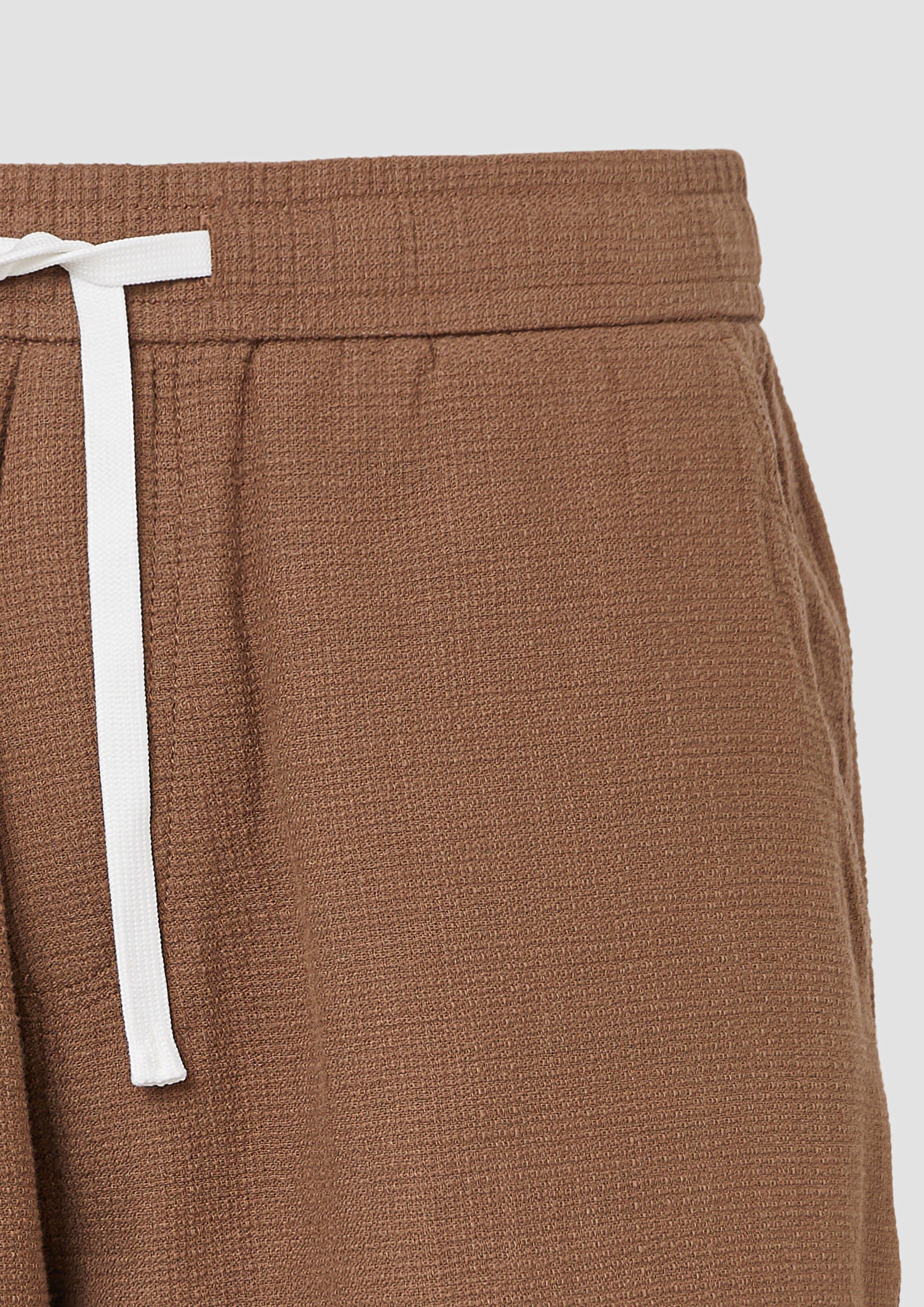 Bermuda in 8483, 5852, 84G5 & 58G2