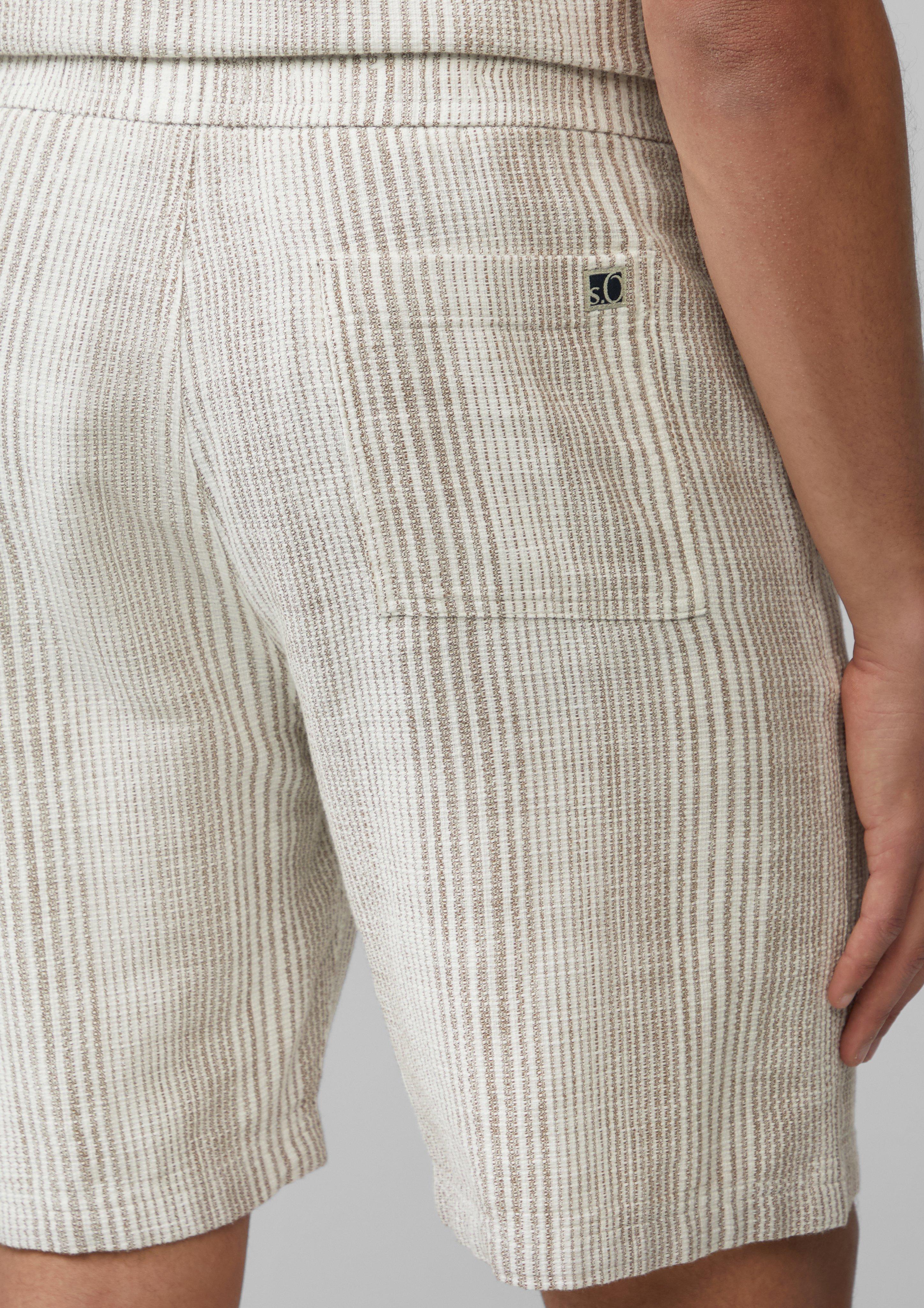 Bermuda in 84G5, 5852, 8483 & 58G2