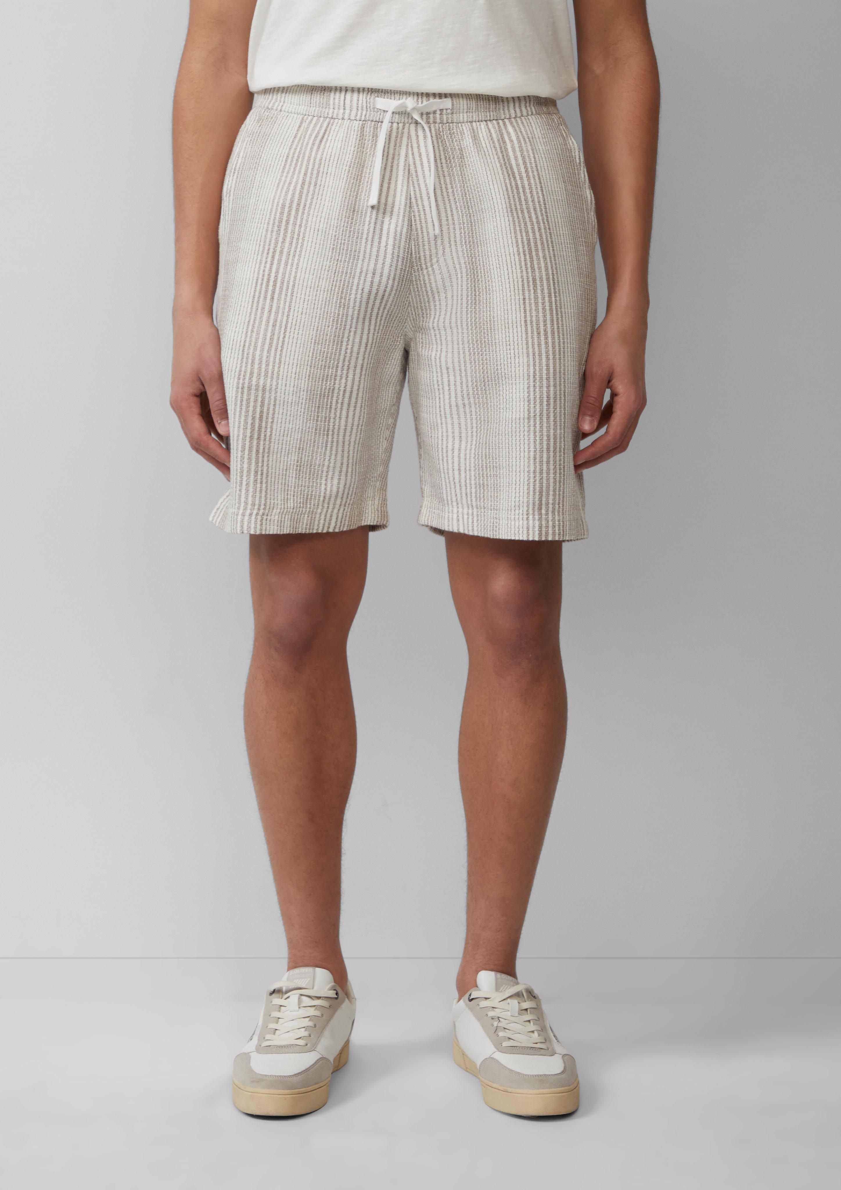 Bermuda in 84G5, 5852, 8483 & 58G2