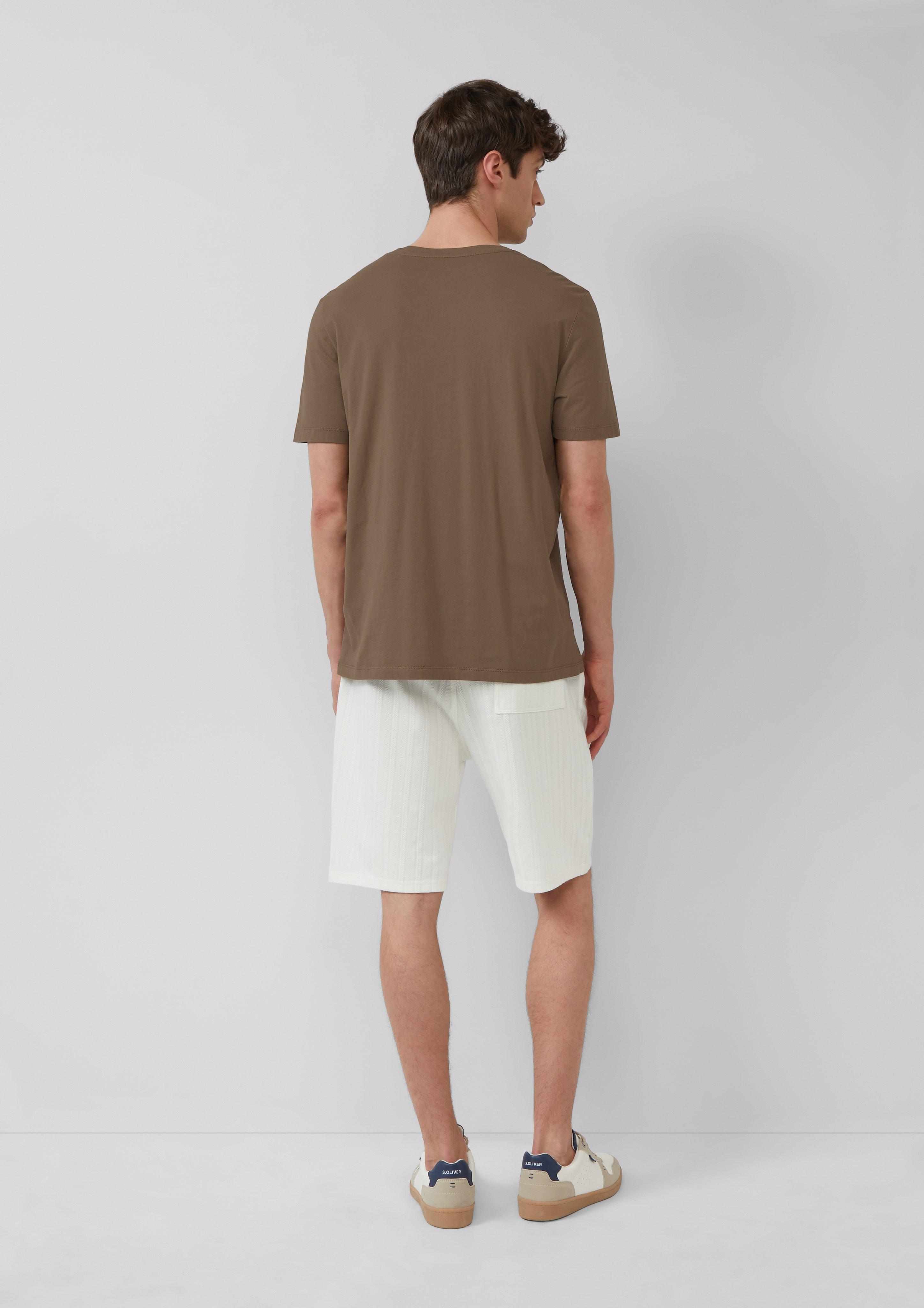 Bermuda in 0120 & 5852