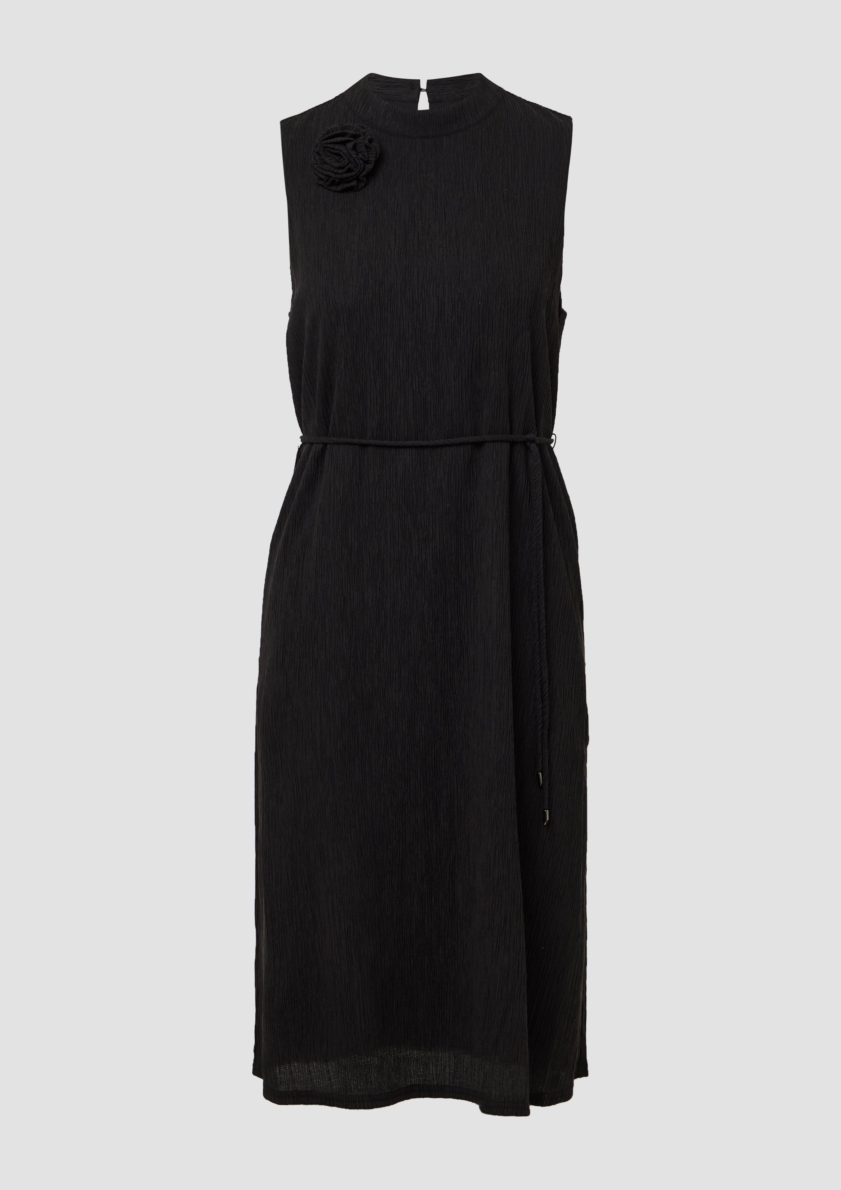 s.Oliver - Ärmelloses Viskosekleid im Relaxed Fit mit abnehmbarer Brosche, Damen, schwarz