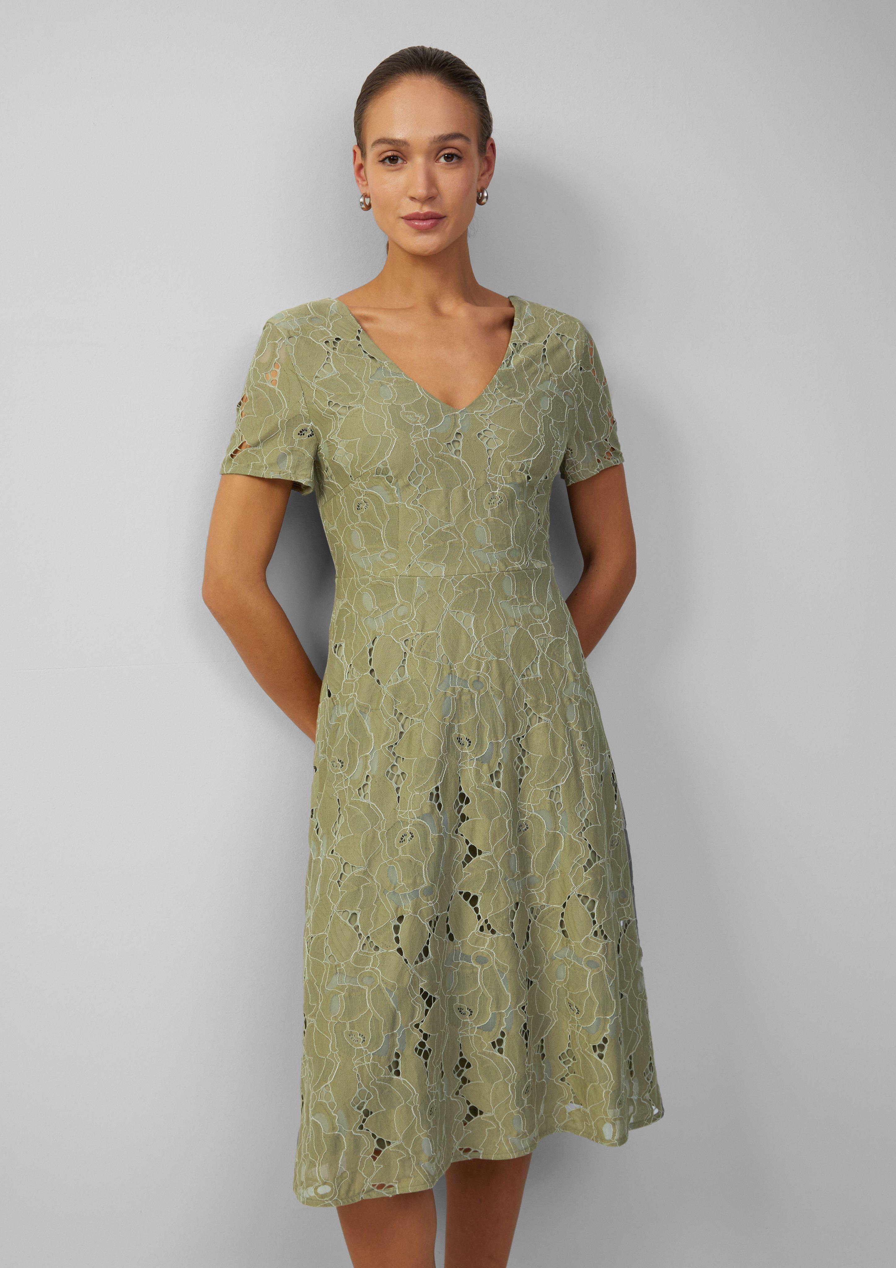 Kleid in 7721 & 0200