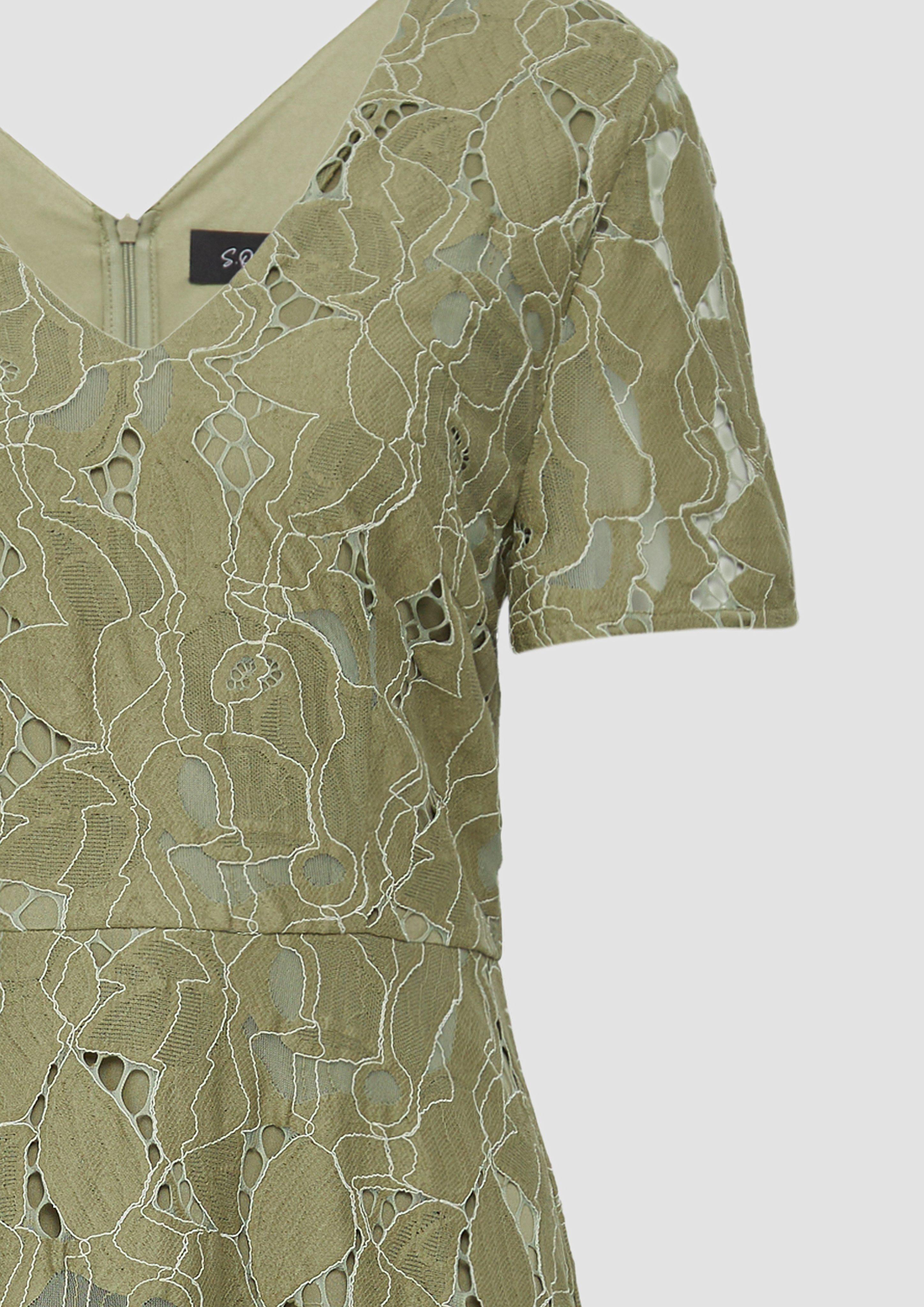 Kleid in 7721 & 0200