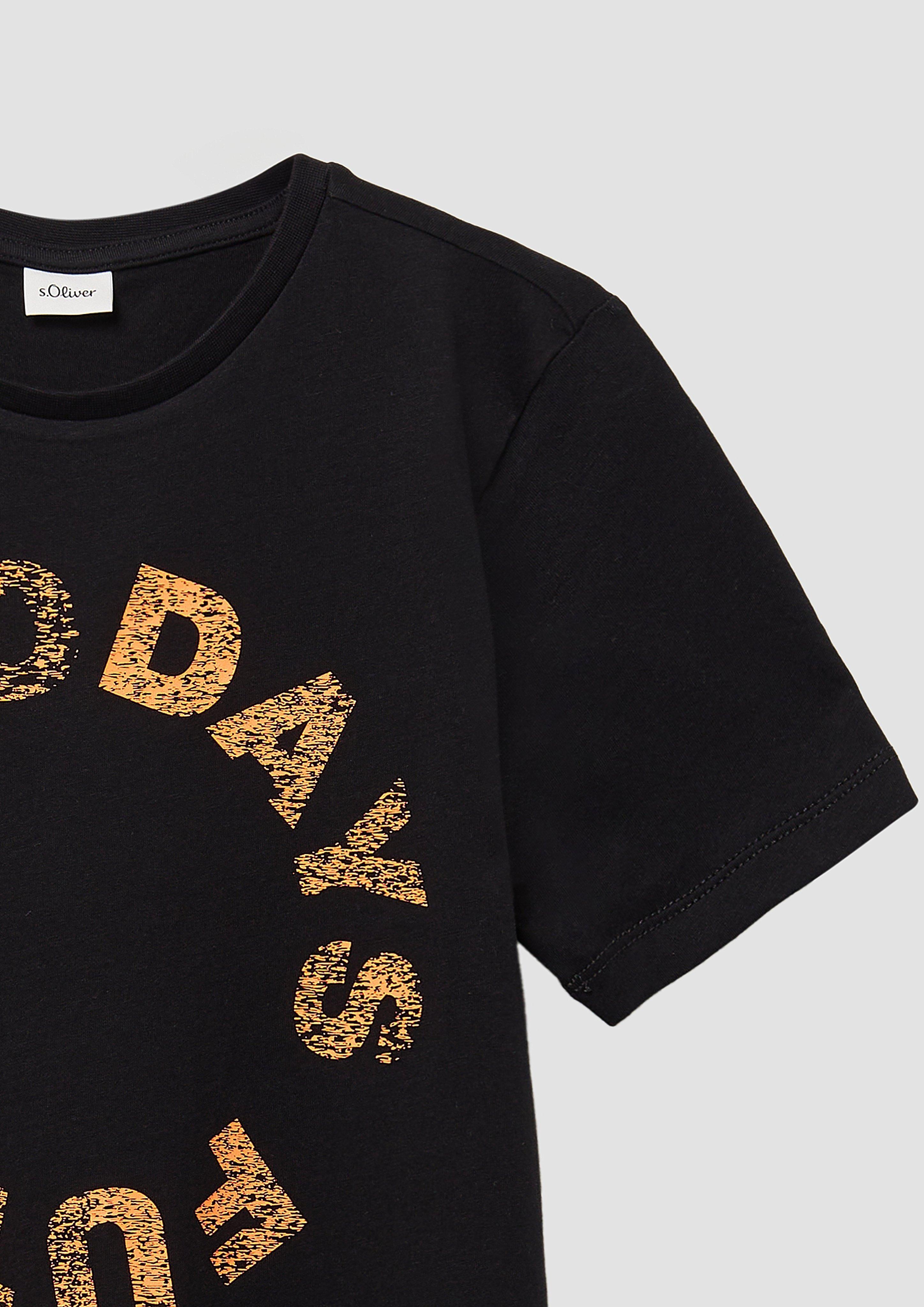 T-Shirt in 9999, 5588, 0100, 5312 & 7807