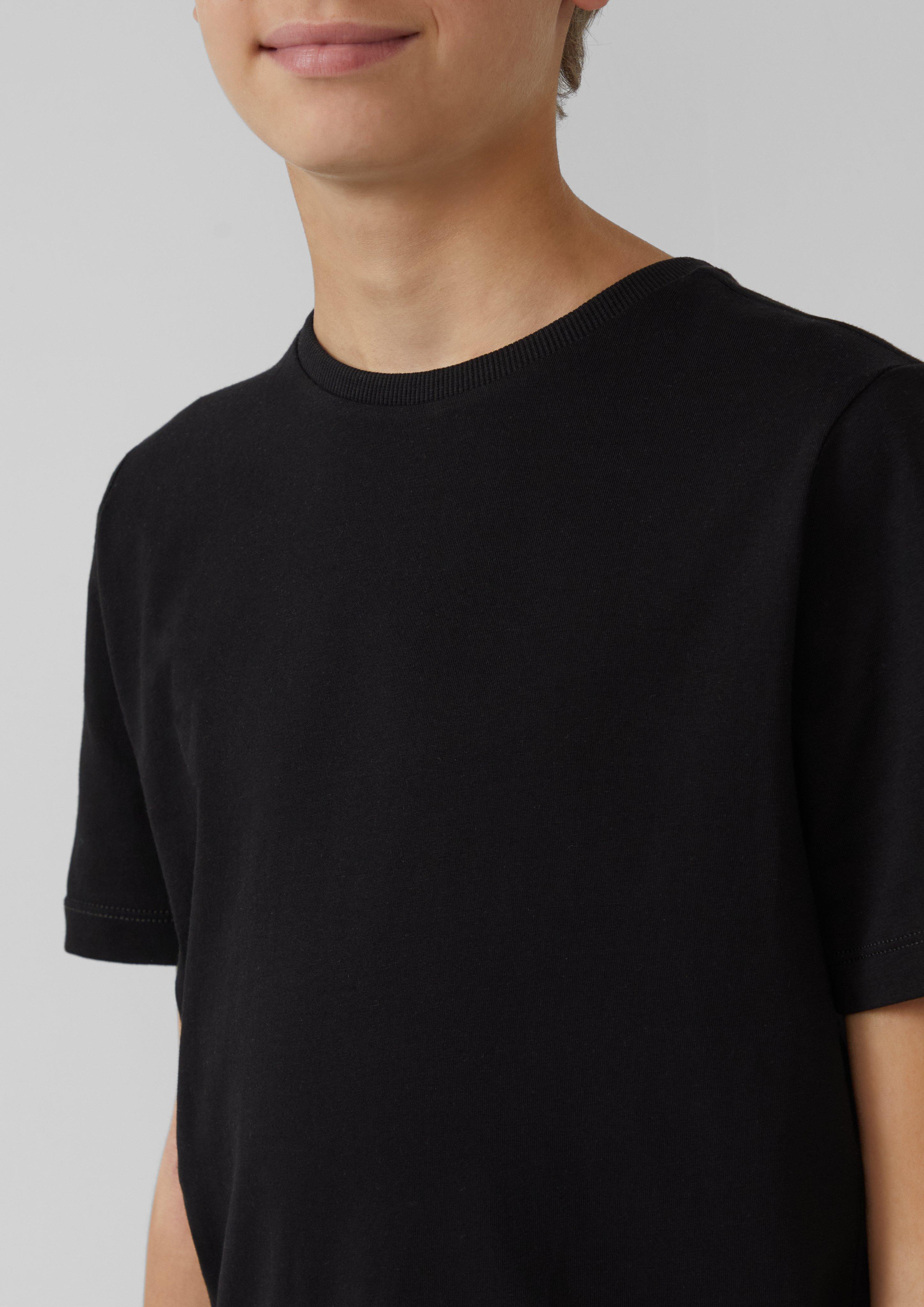 T-Shirt in 9999, 1172, 0100 & 5312