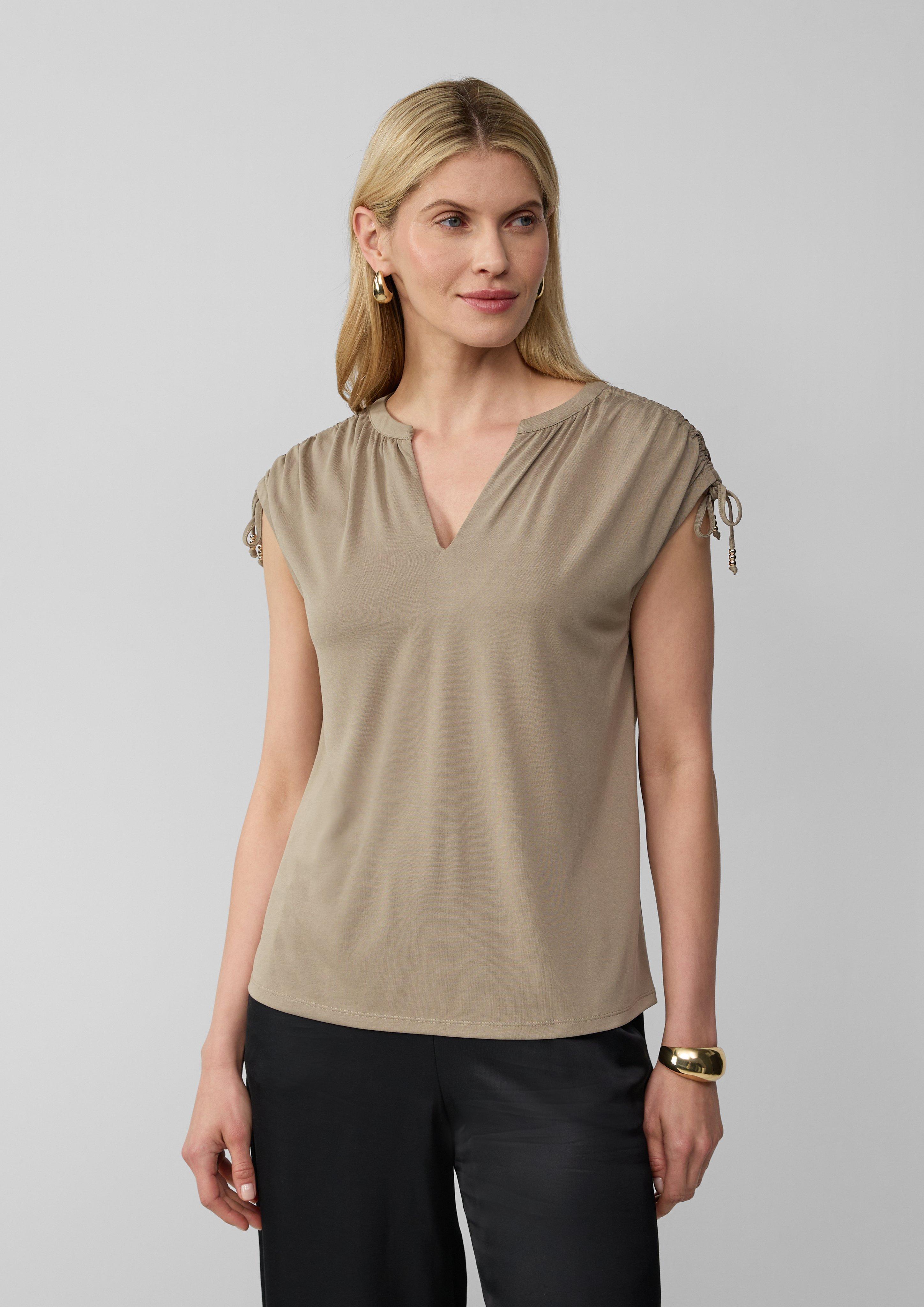 T-Shirt in 8438 & 9999