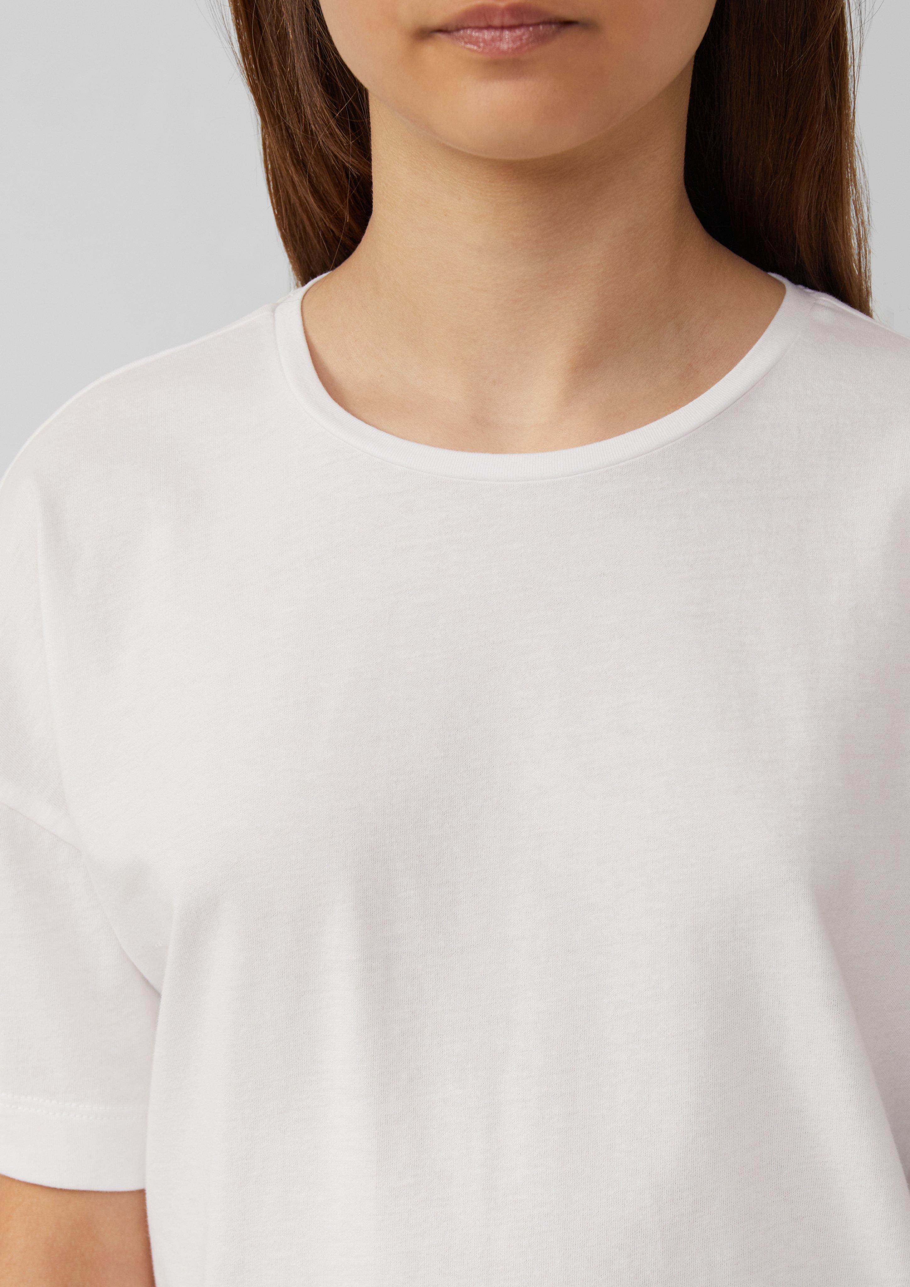 T-shirt in 0100, 0068, 4719 & 6115