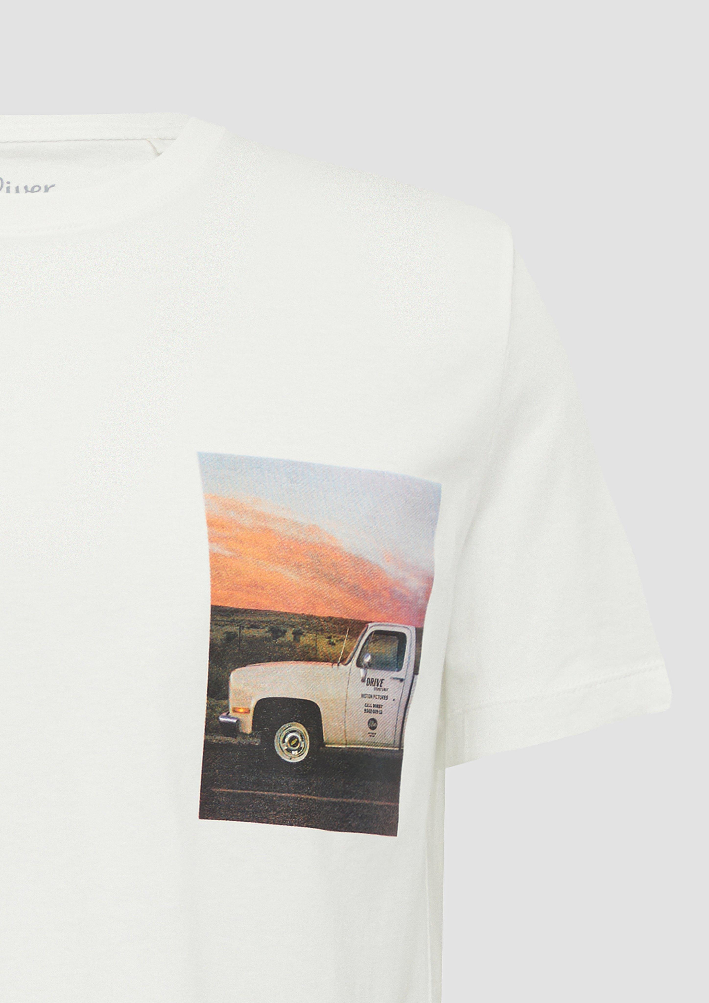 T-shirt in 01D2, 58D1, 01D1, 58D2, 55D1 & 84D1