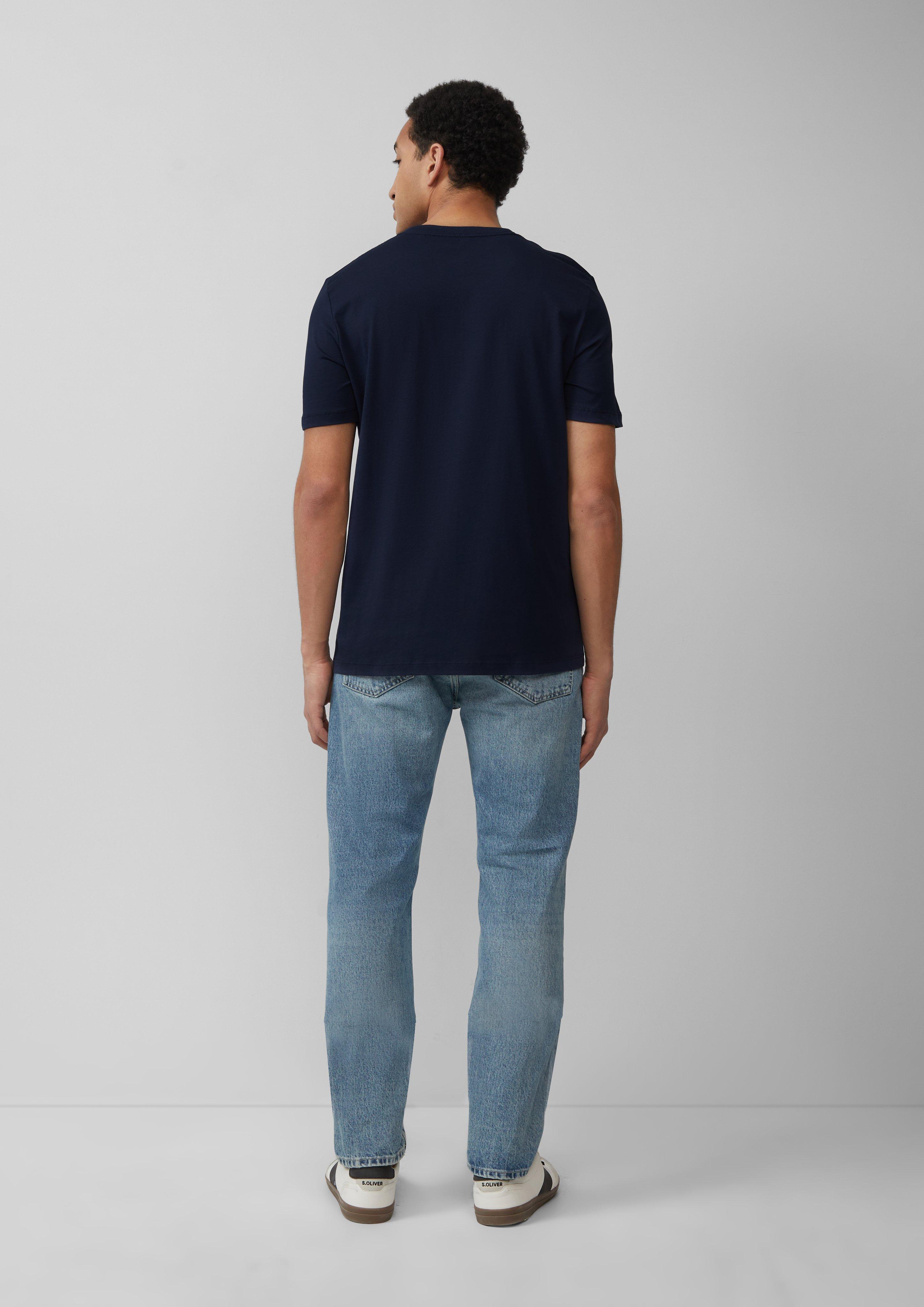 T-shirt in 58D2, 58D1, 01D1, 55D1, 01D2 & 84D1