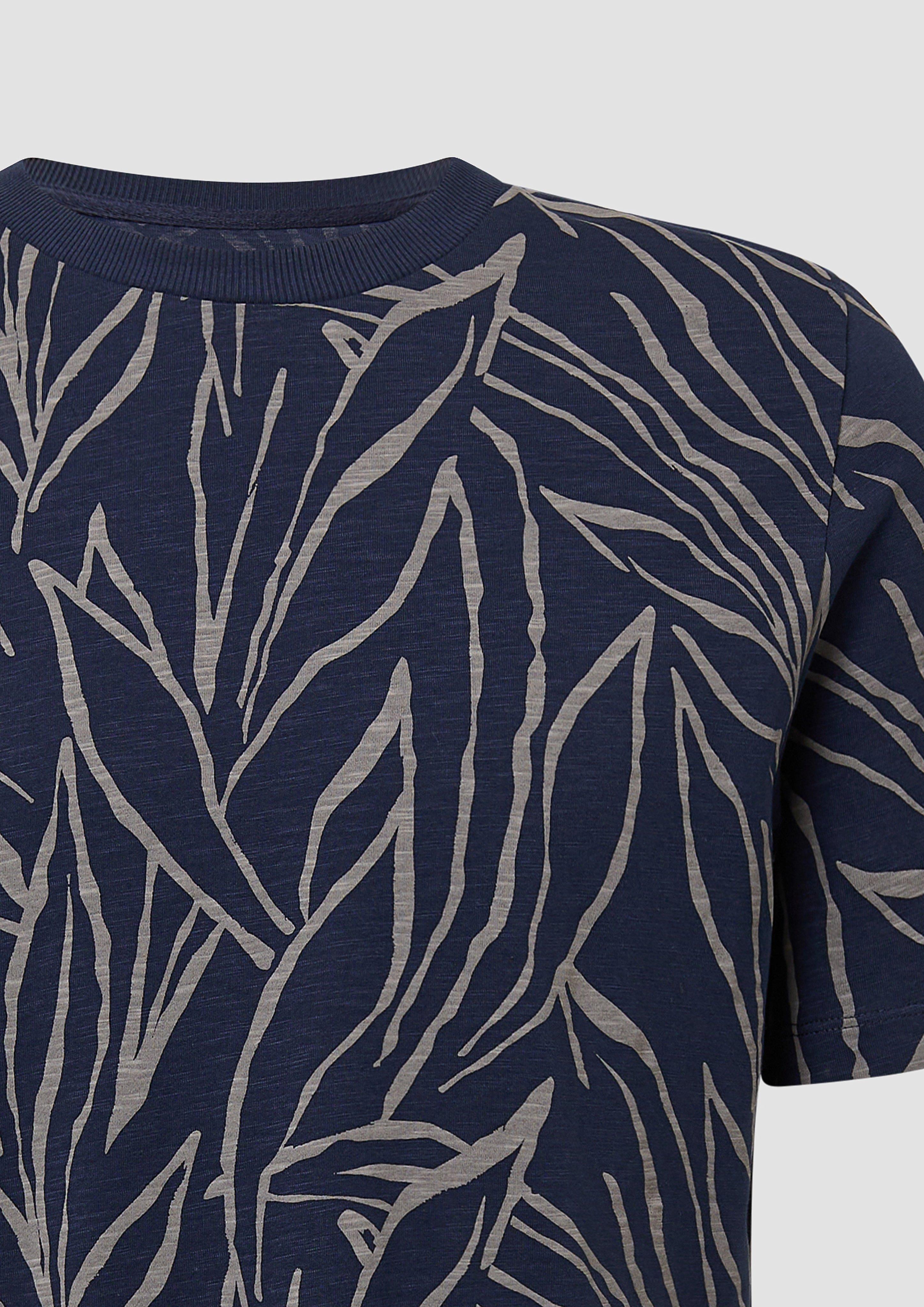 T-Shirt in 58A8, 55A8 & 01A8