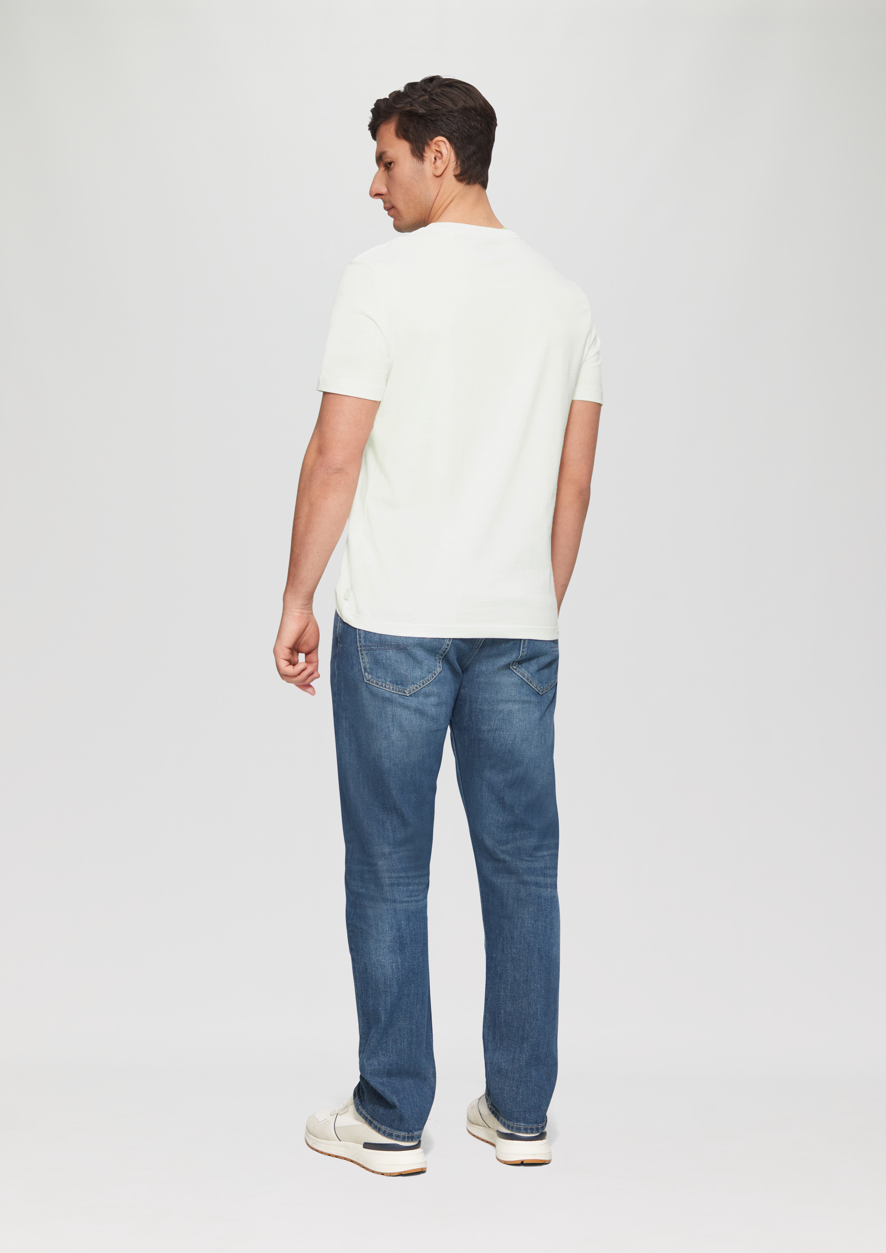 T-shirt in 01D3, 01D2, 58D1 & 94D4