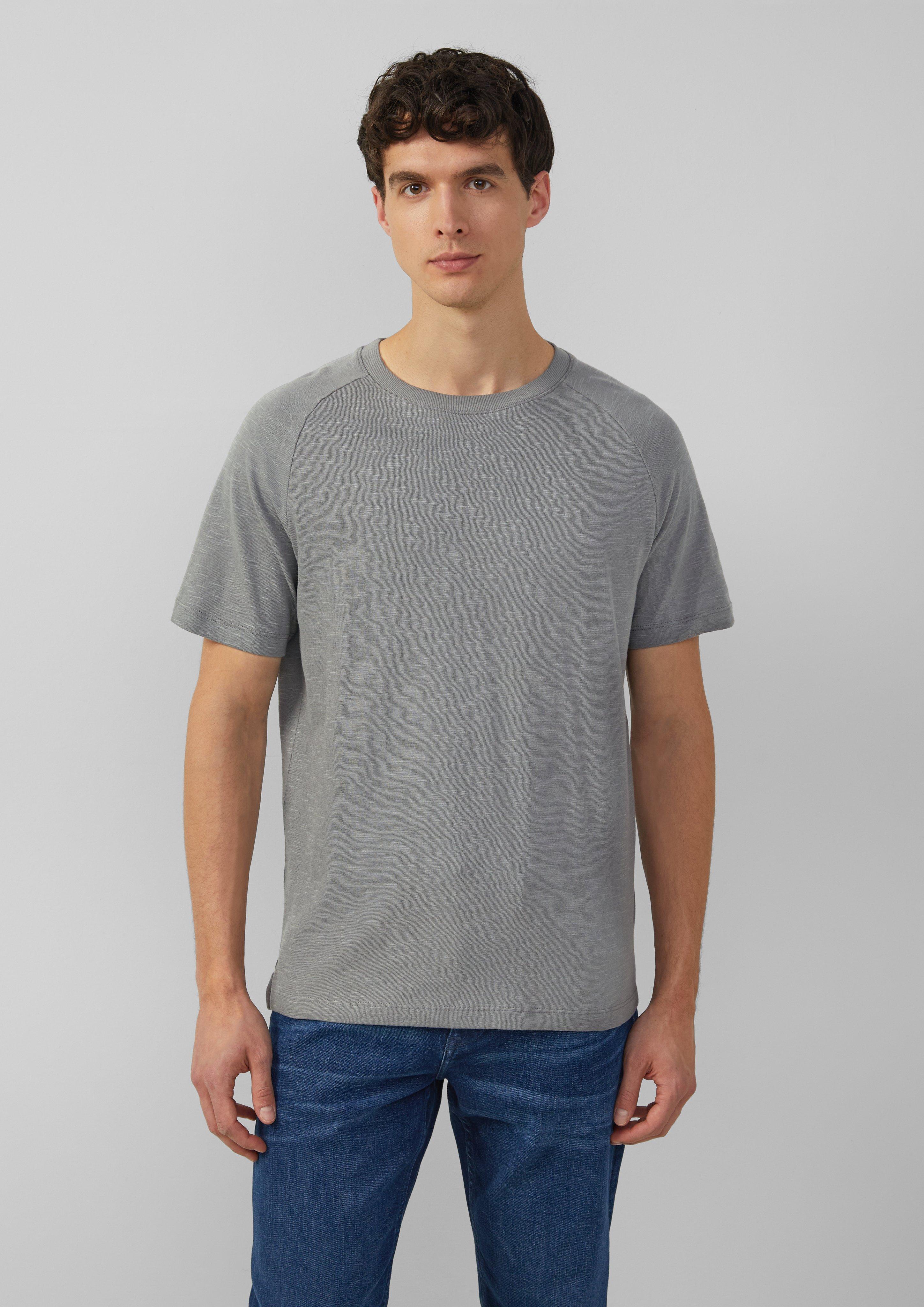 T-shirt in 9467, 4291, 8483, 0120, 5852 & 5510