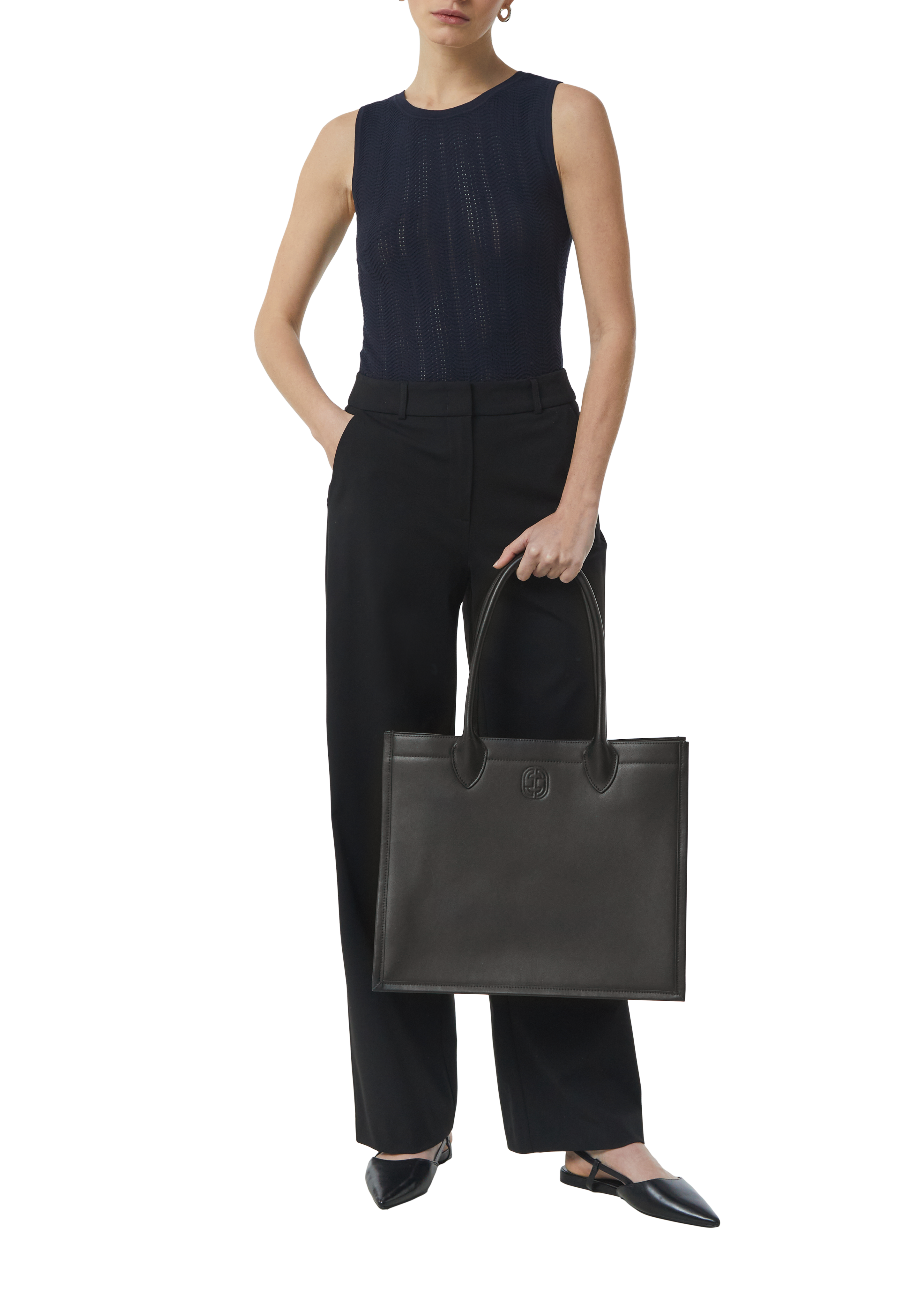 Shopper in 9999 & 8007