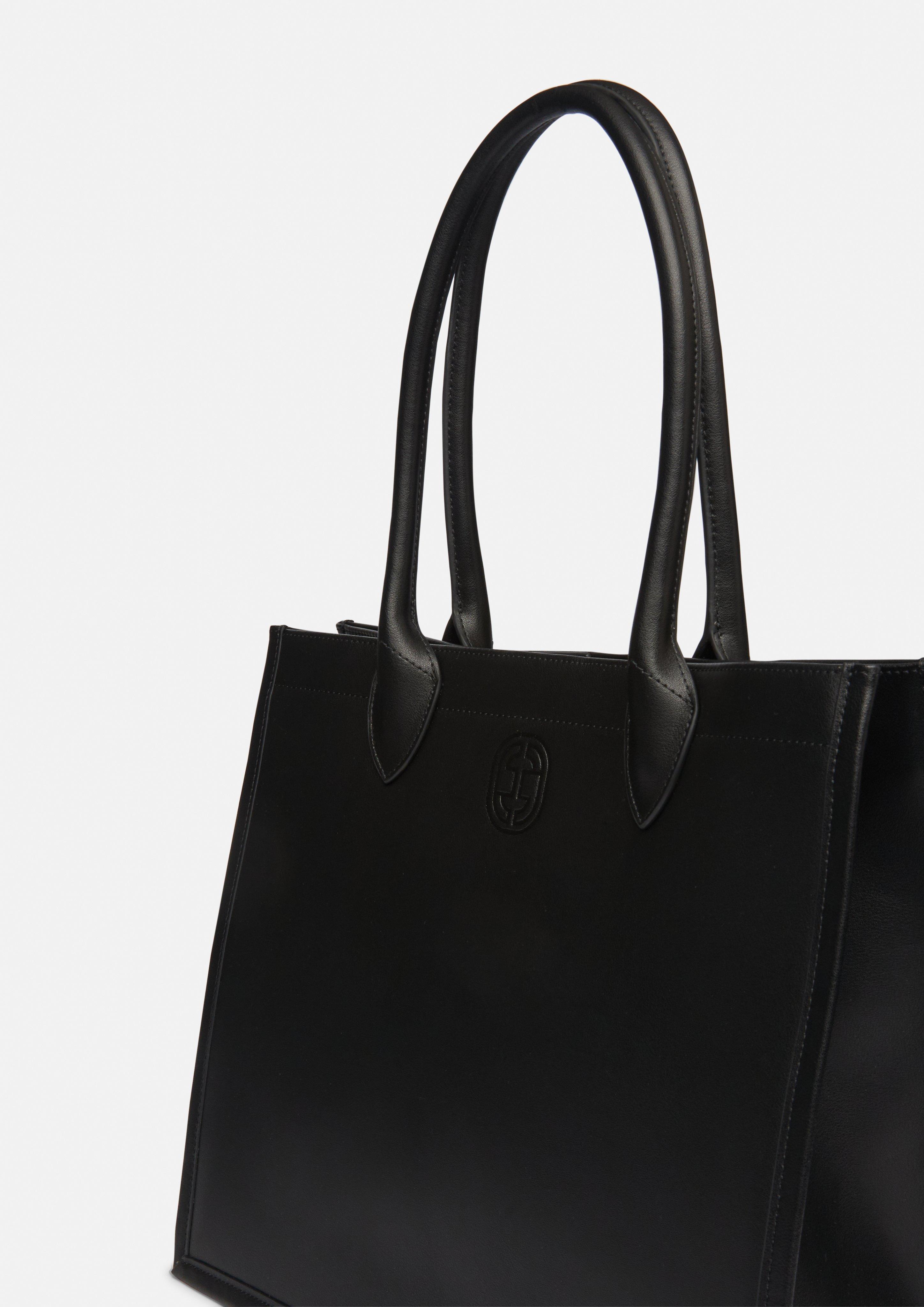 Shopper in 9999 & 8007