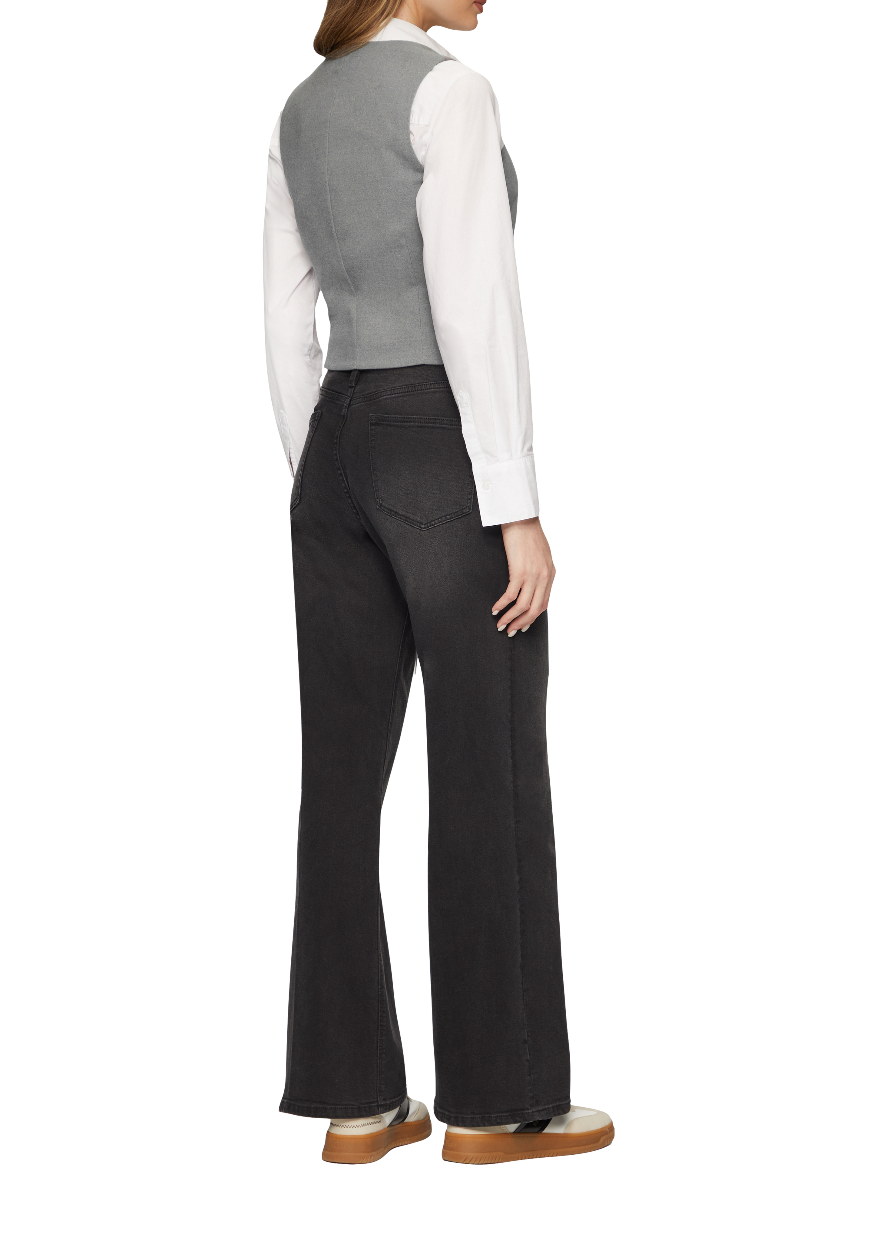 Thumbnail - Indoor-Weste