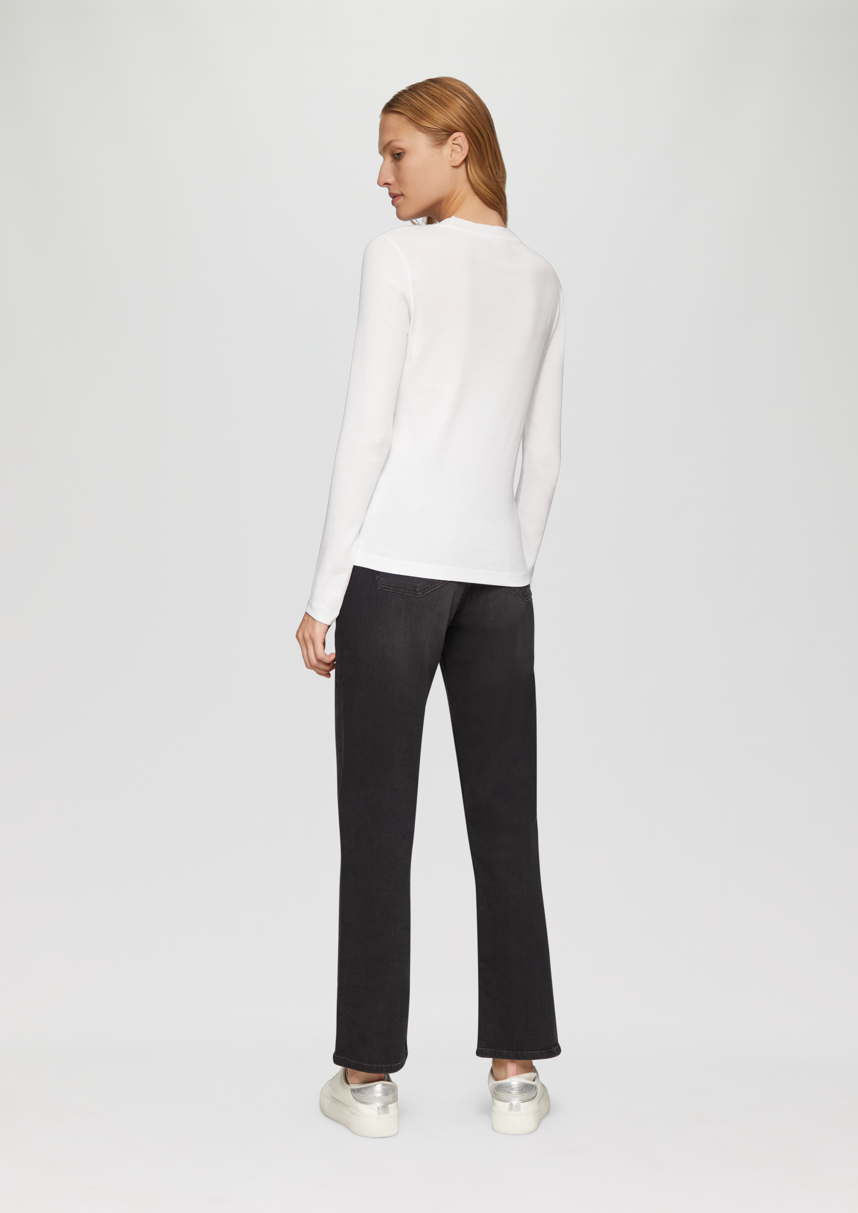 T-Shirt in 0100, 3874 & 5959