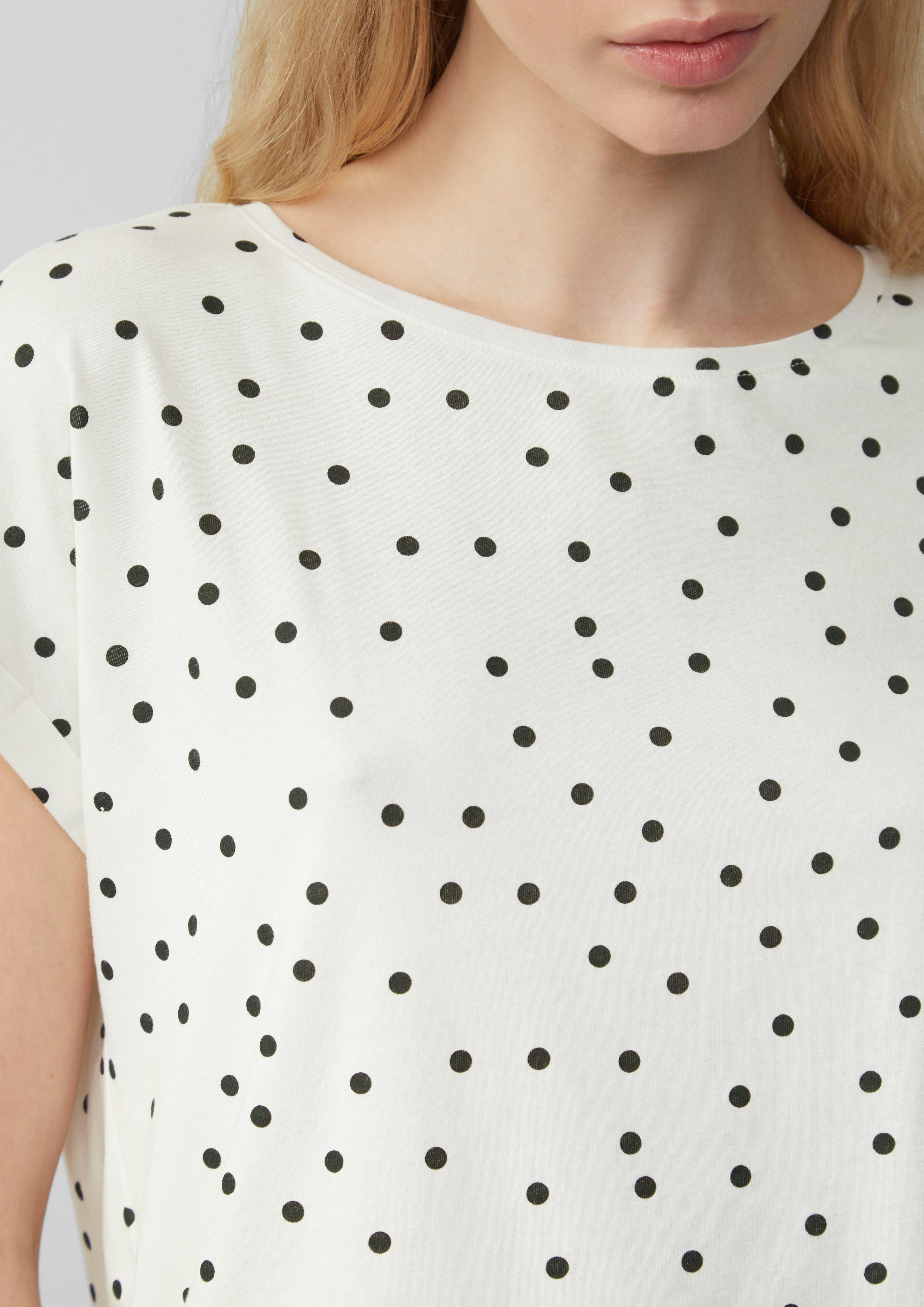 T-shirt in 02A5, 99A9, 41G2, 72G2 & 99G2