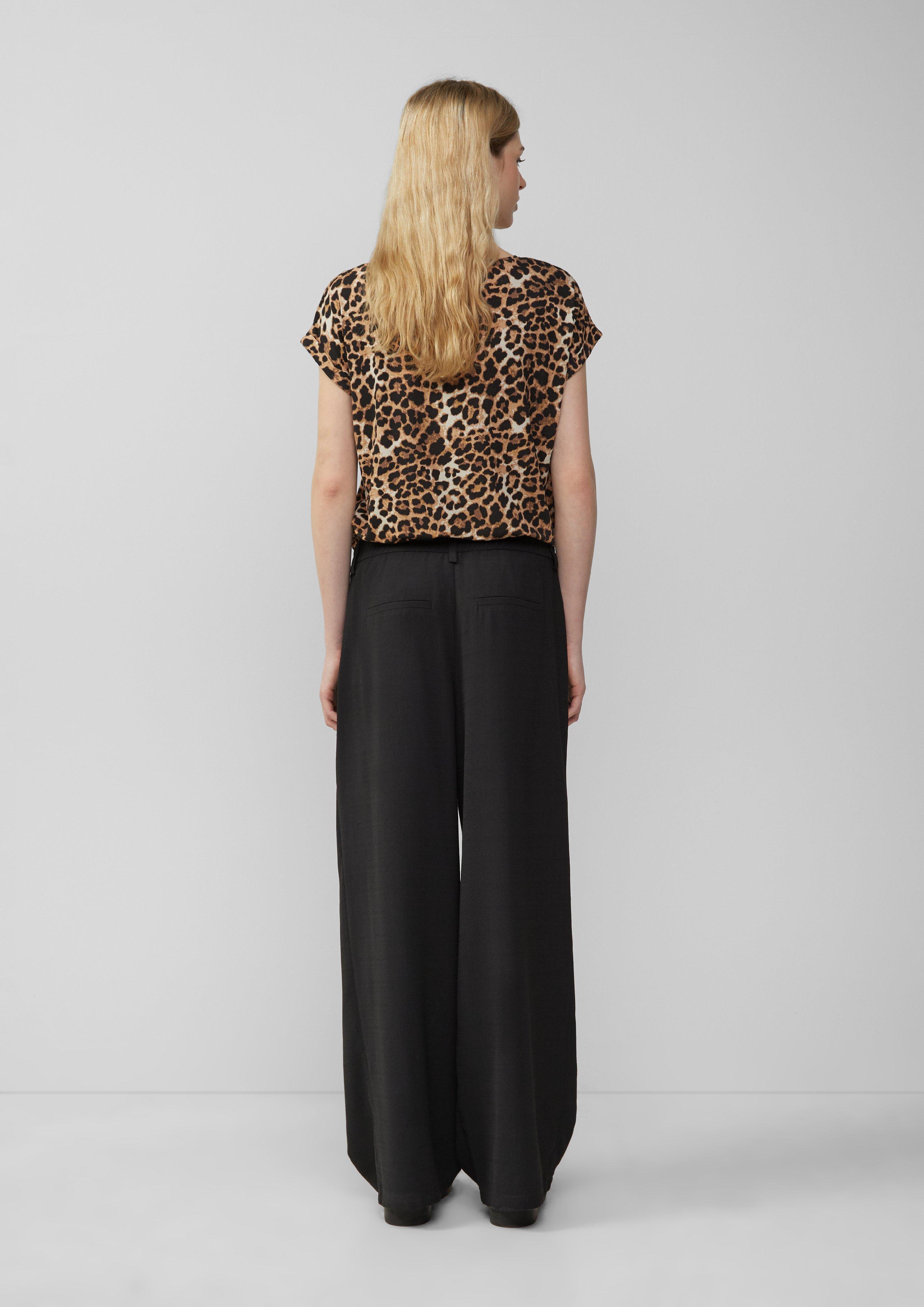 T-Shirt in 99A9, 02A5, 41G2, 72G2 & 99G2