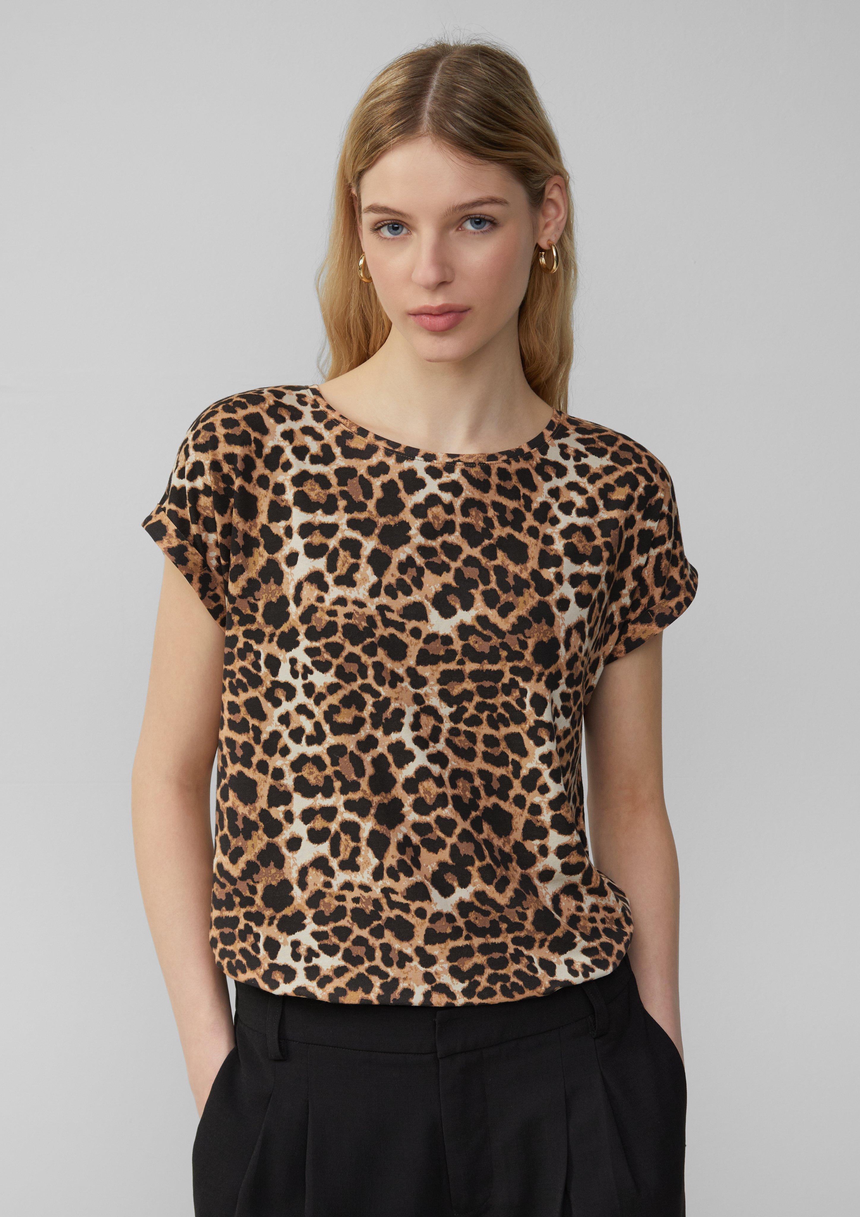 T-shirt in 99A9, 99A5, 02A5, 41G2, 72G2 &amp; 99G2