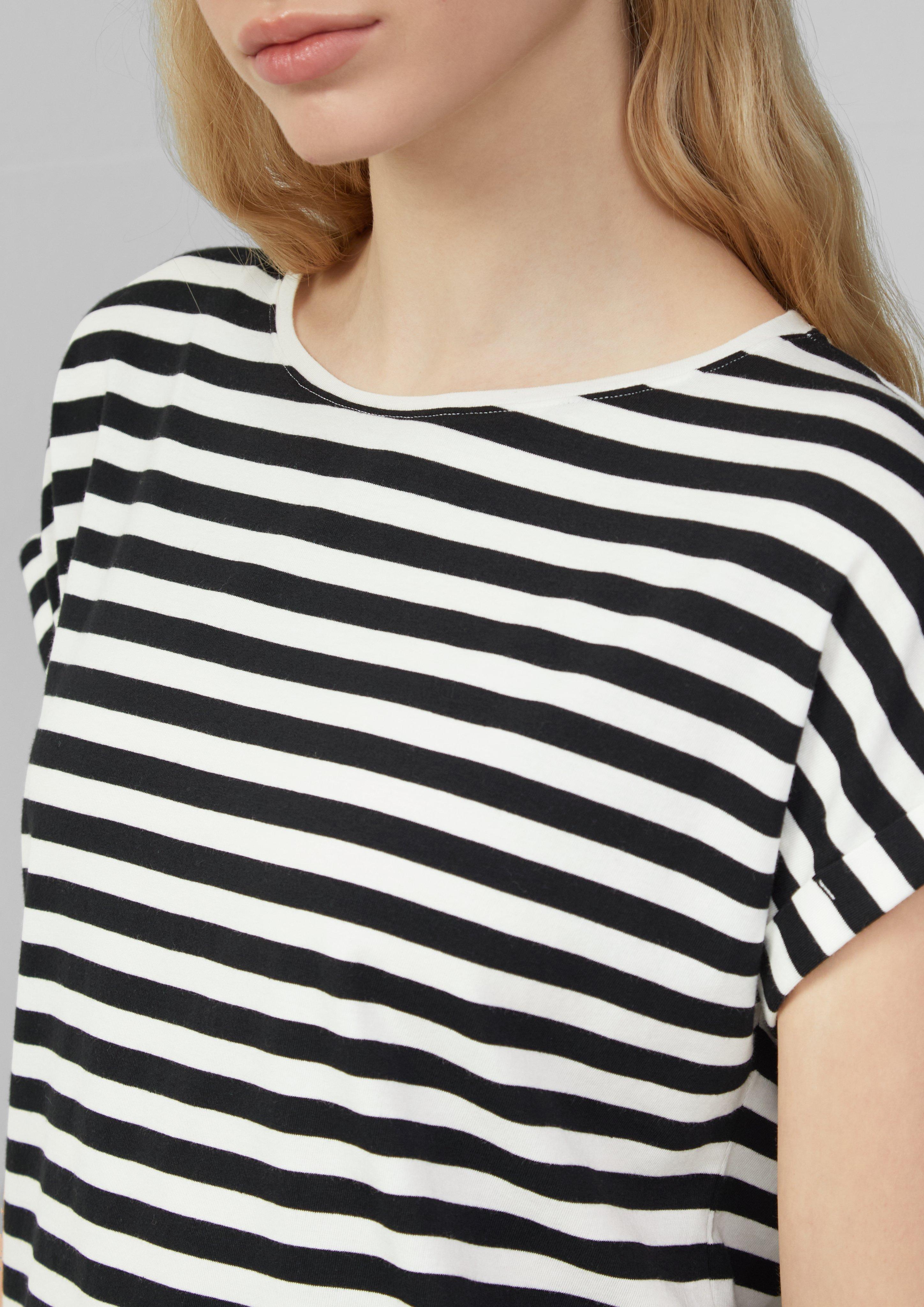 T-Shirt in 99G2, 02A5, 99A9, 41G2 & 72G2