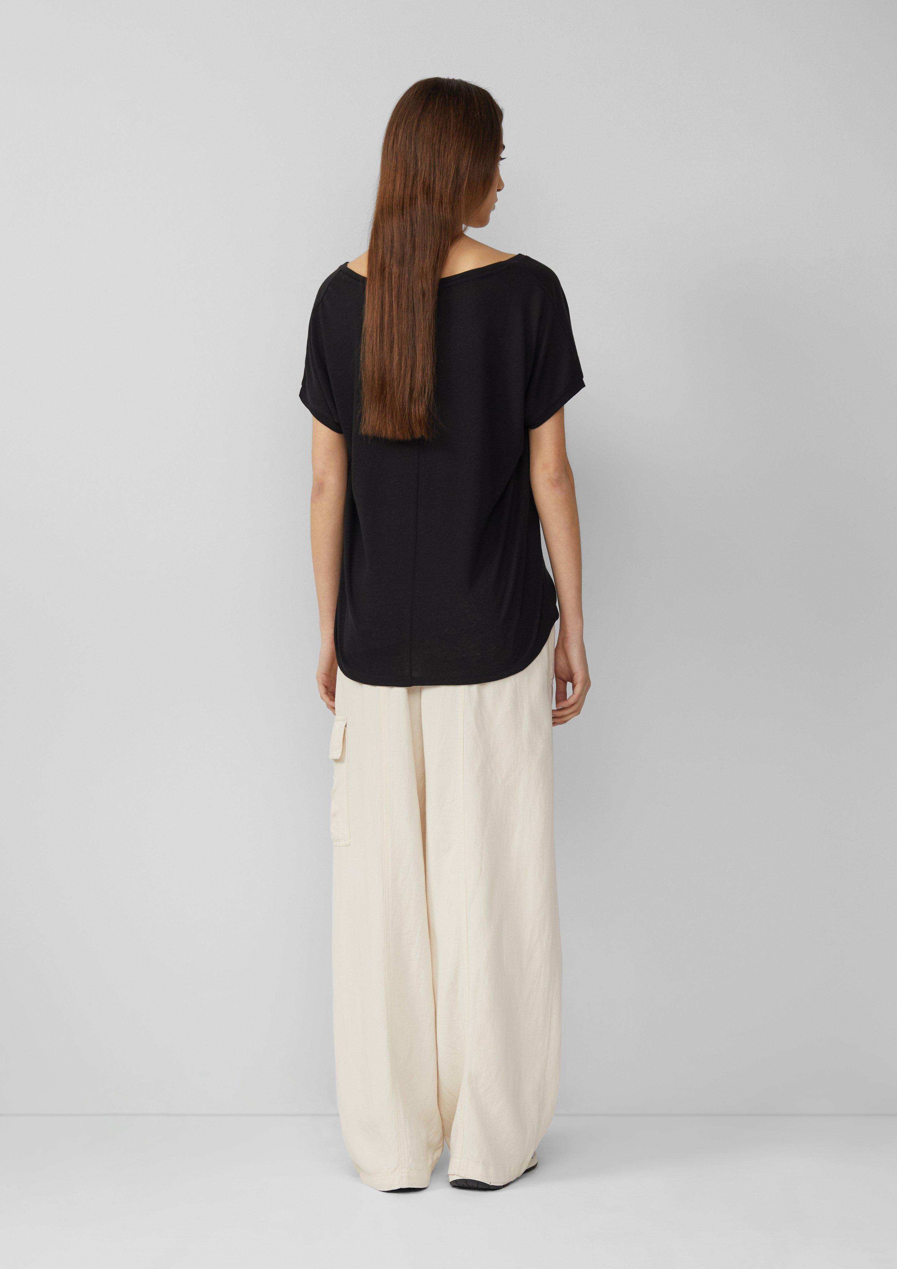 T-shirt in 9999, 4121, 5072, 3103 & 0200