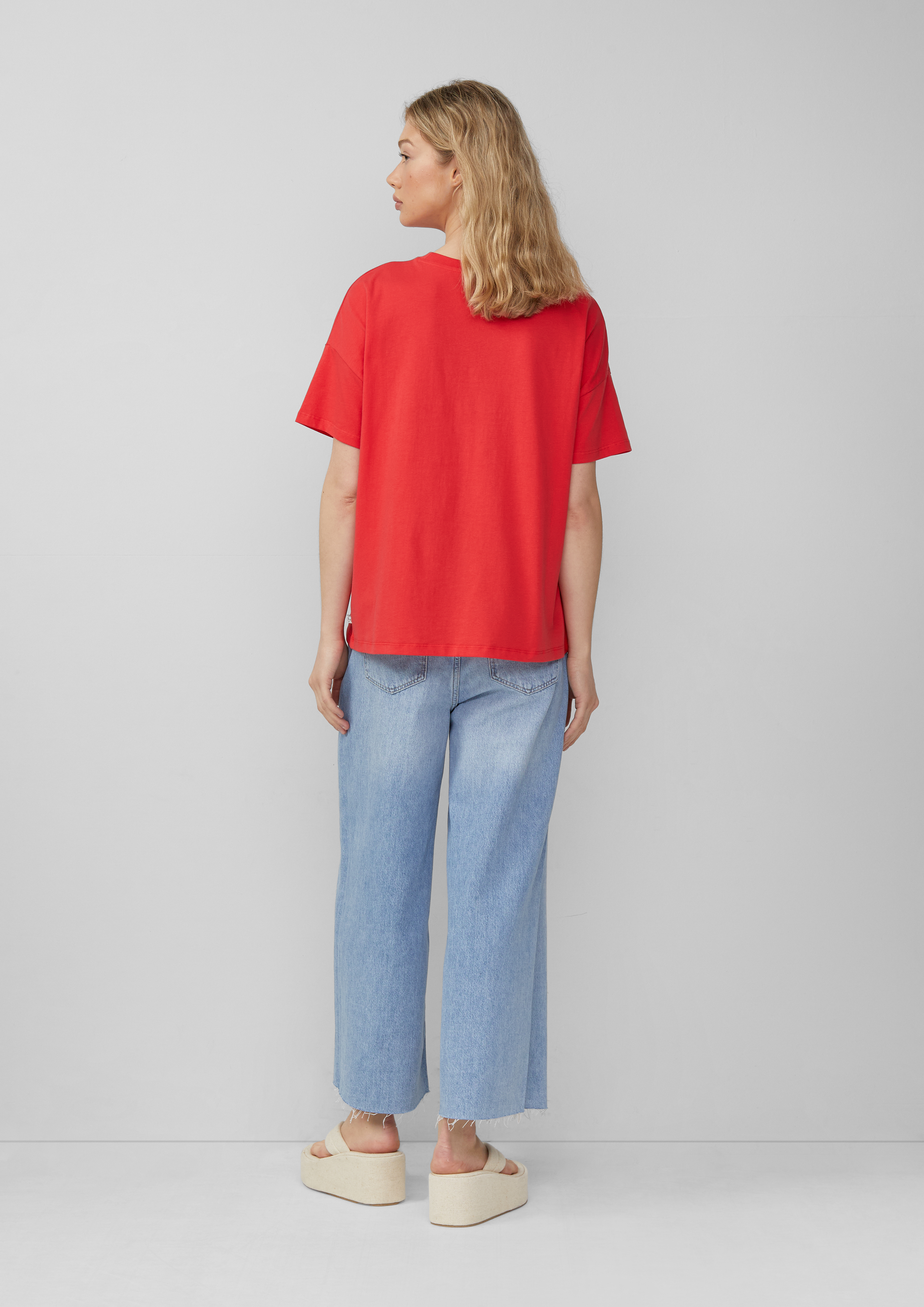 T-Shirt in 31D1, 41D0 & 01D2