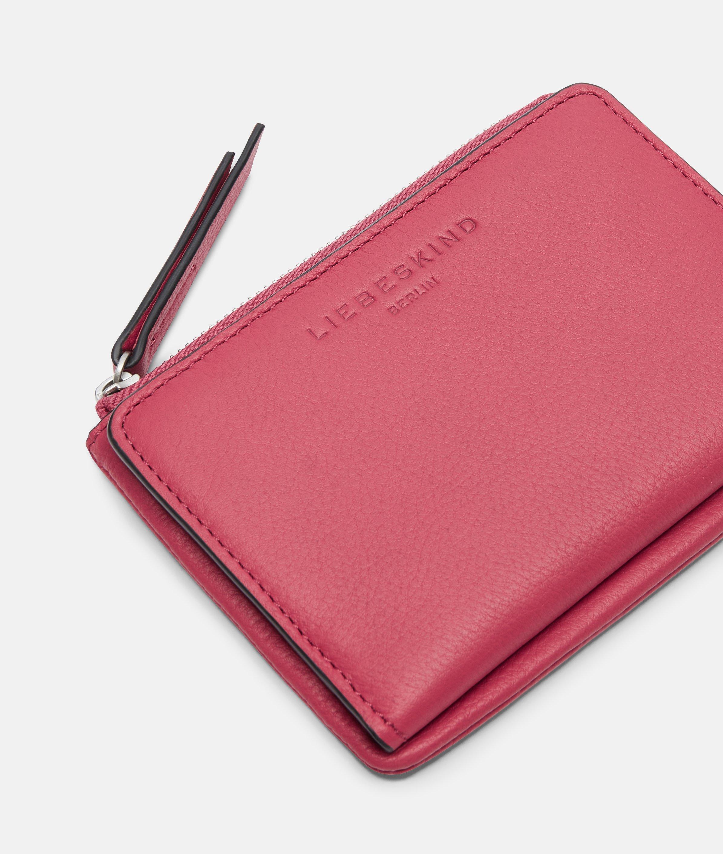 Smilla in roze, zwart, wit, blauw & bruin