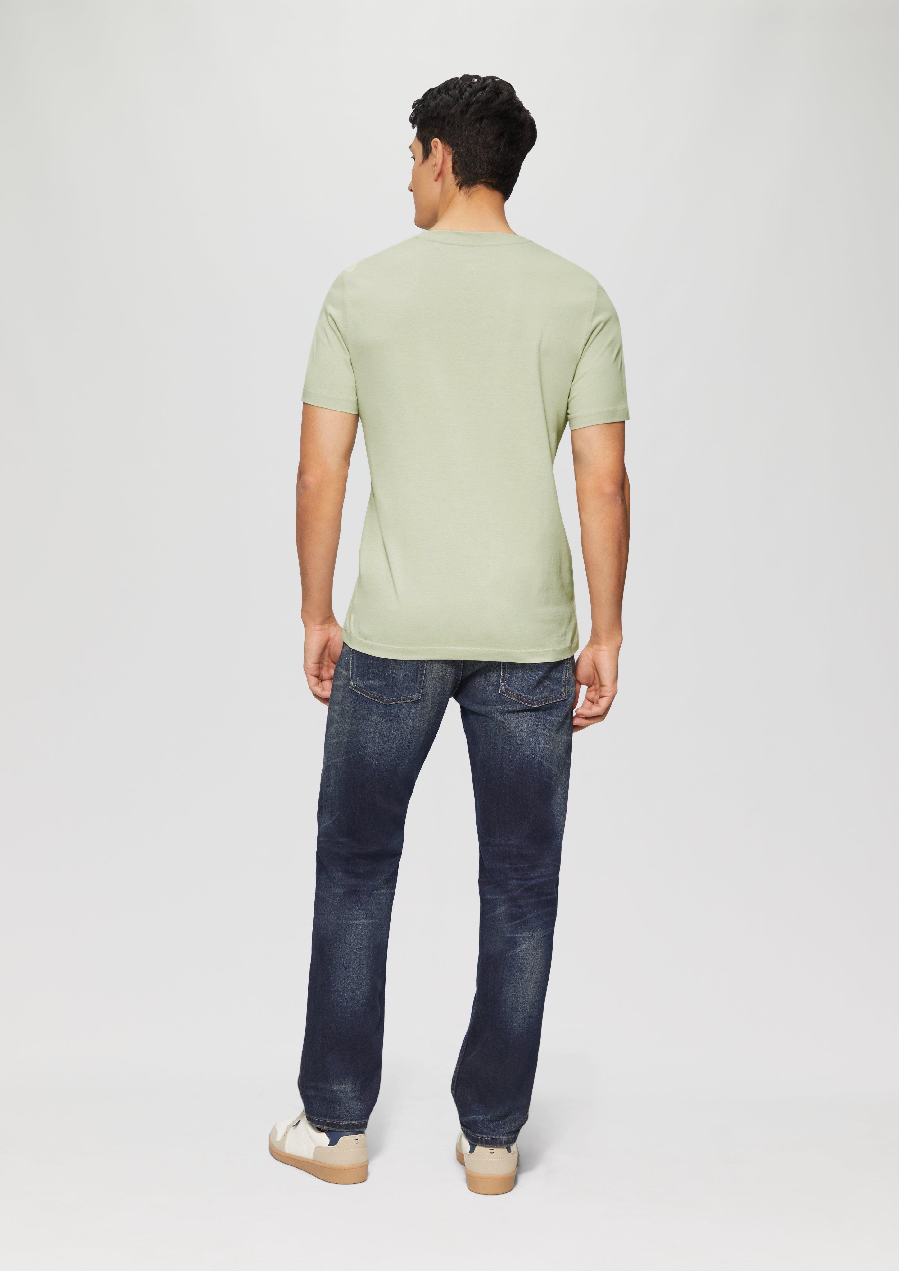 T-shirt in 8065, 1210 & 3556