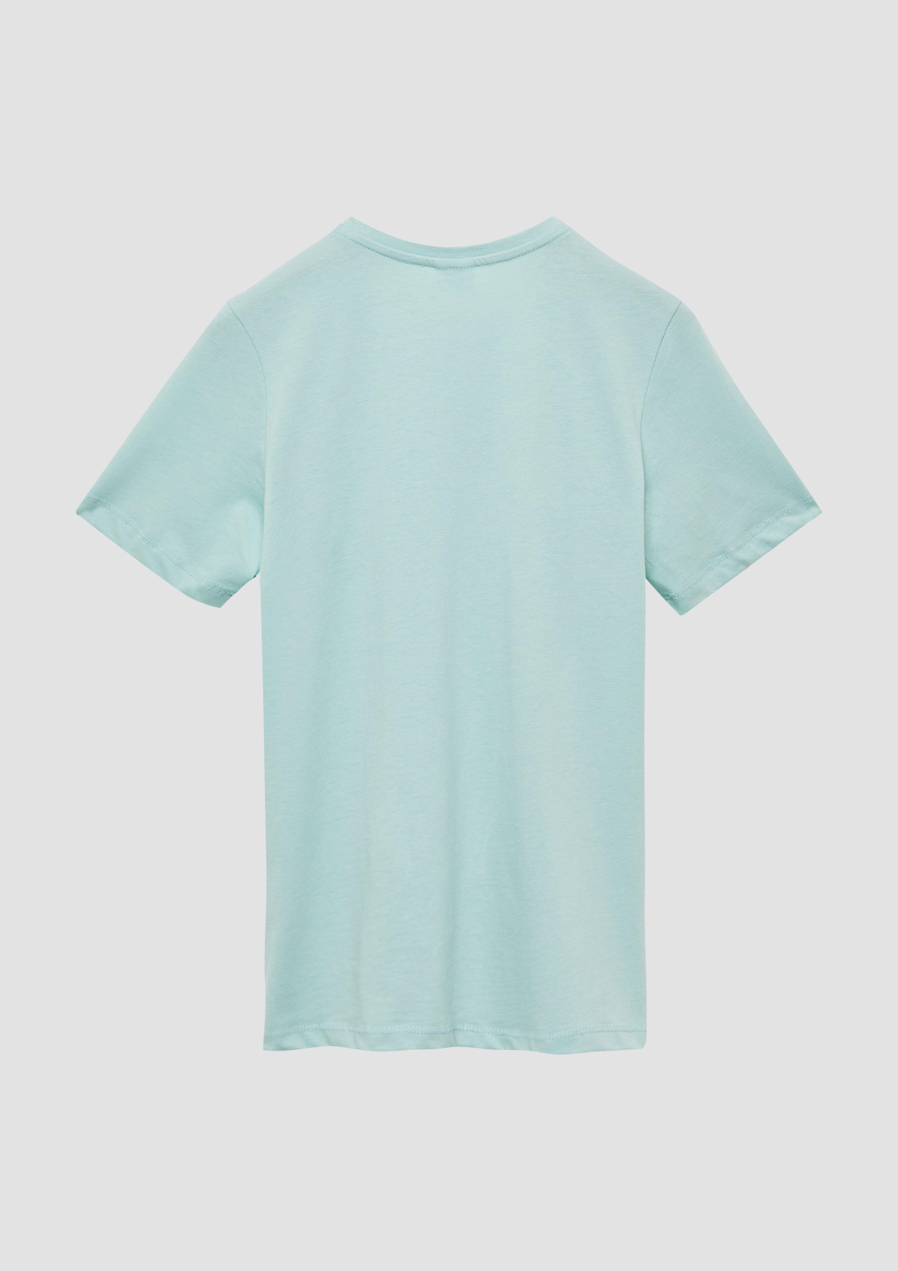 T-shirt in 6069, 2240, 0100 & 5730