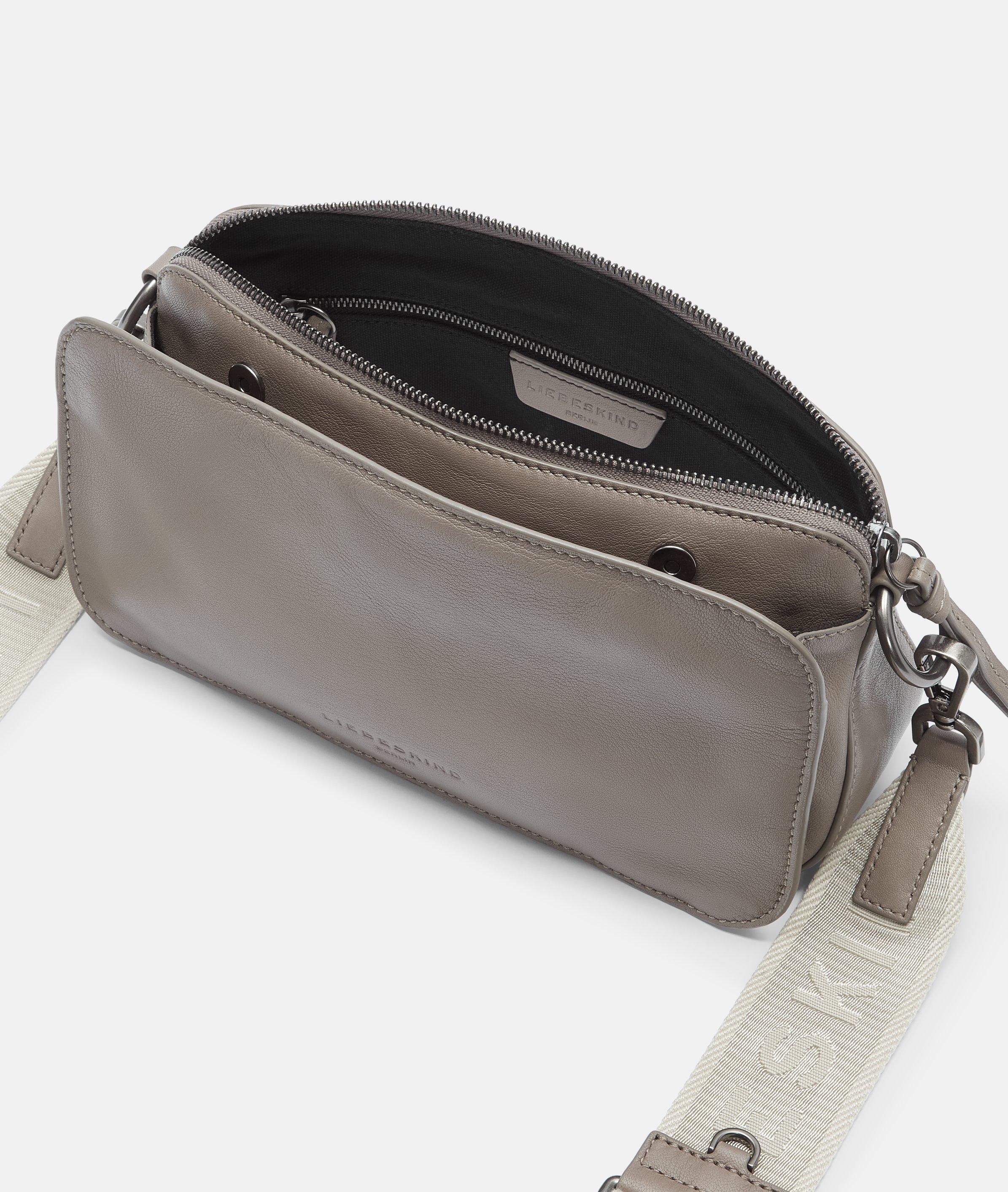 LIEBESKIND BERLIN Clarice Crossbody M