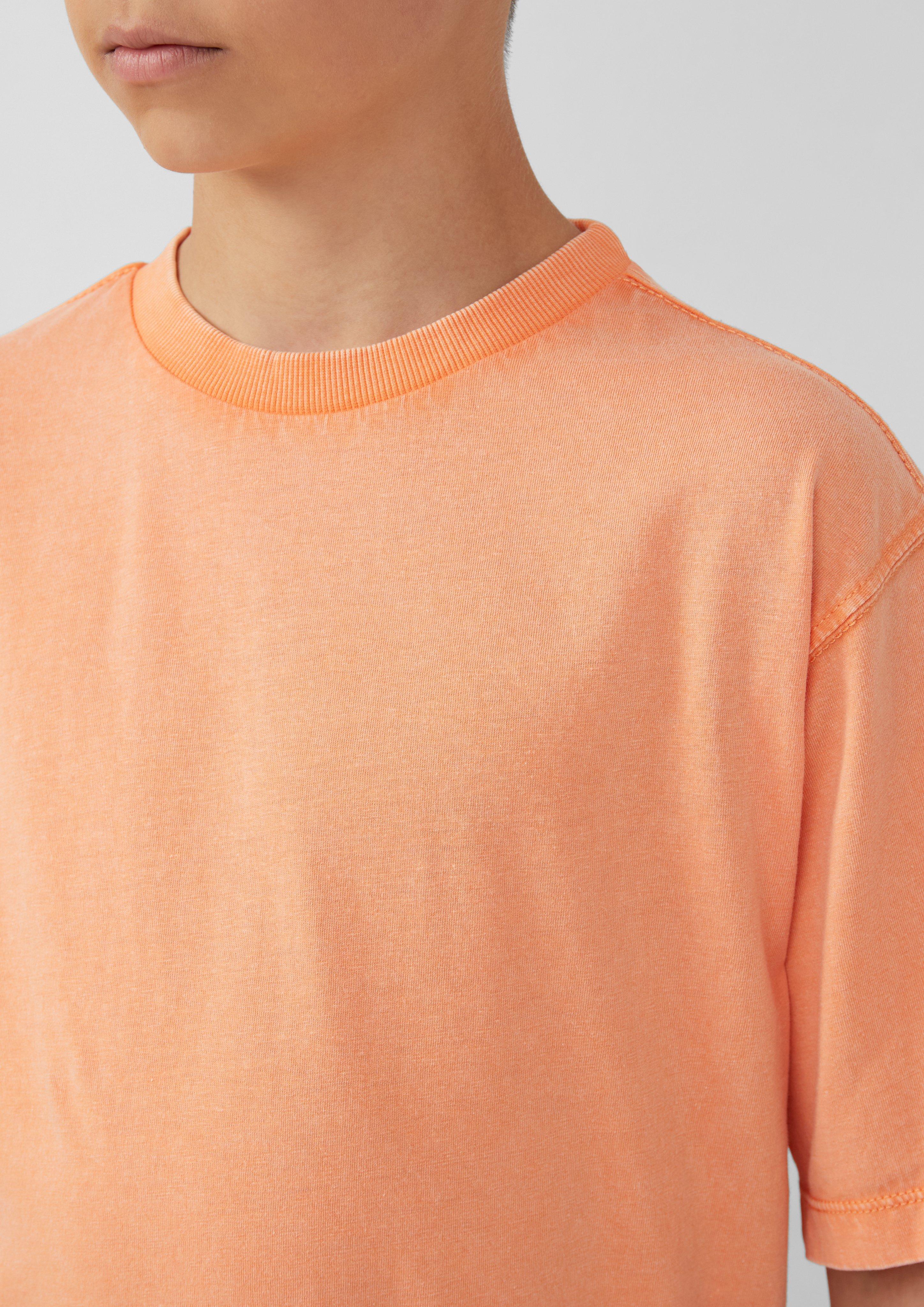 T-Shirt in 2240, 6069 & 5730