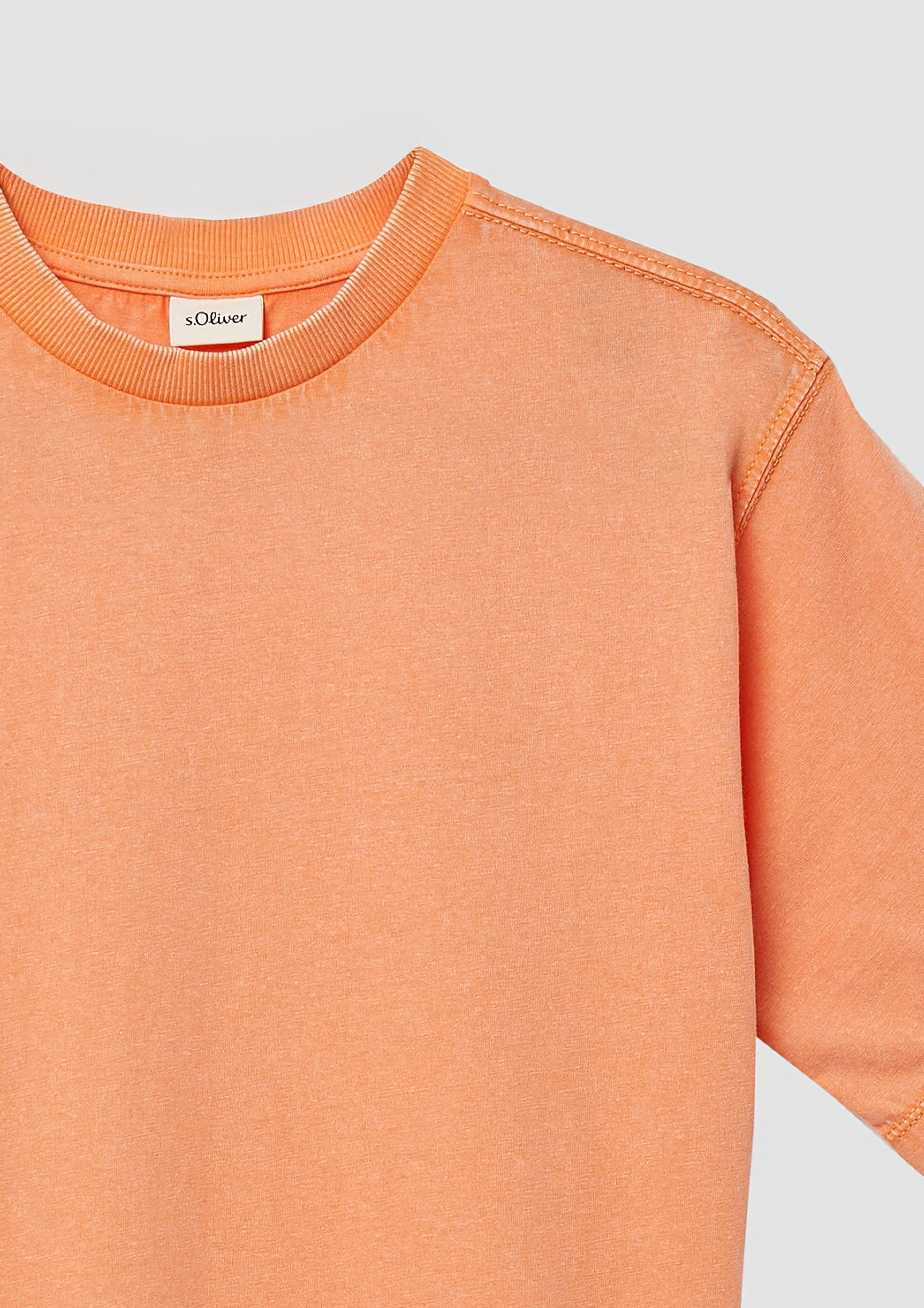 T-Shirt in 2240, 6069 & 5730