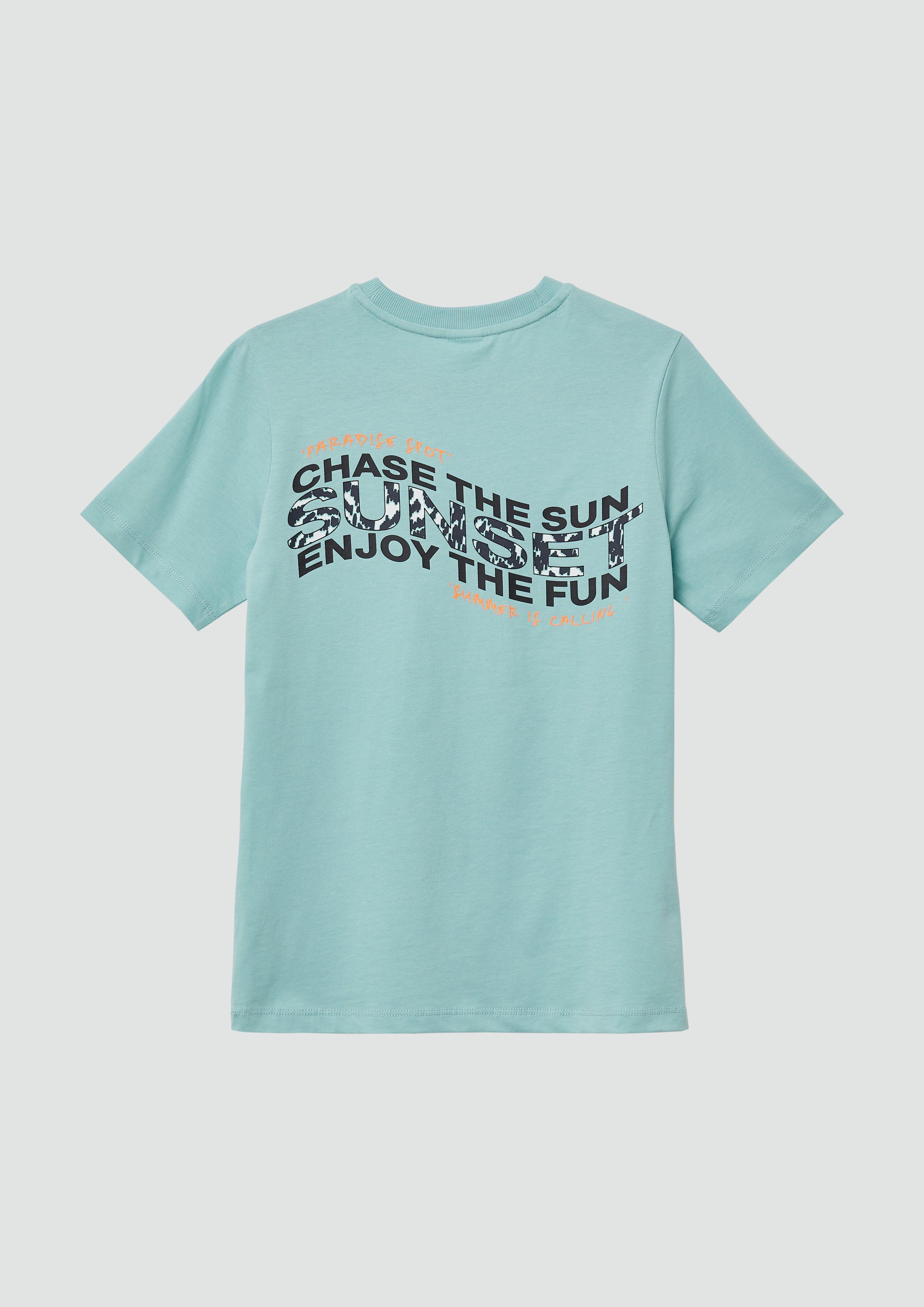 T-shirt in 6069, 0100, 5312 & 2240