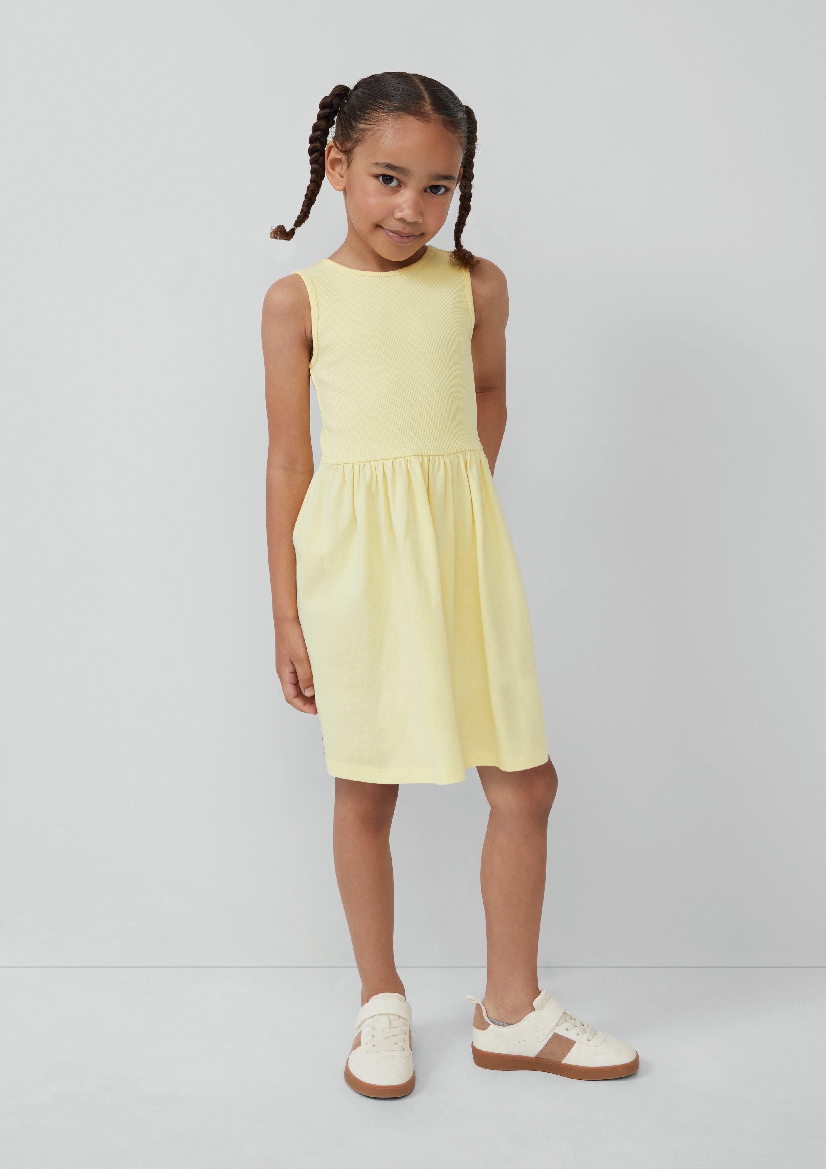 Kleid in 1175, 4424 & 6115