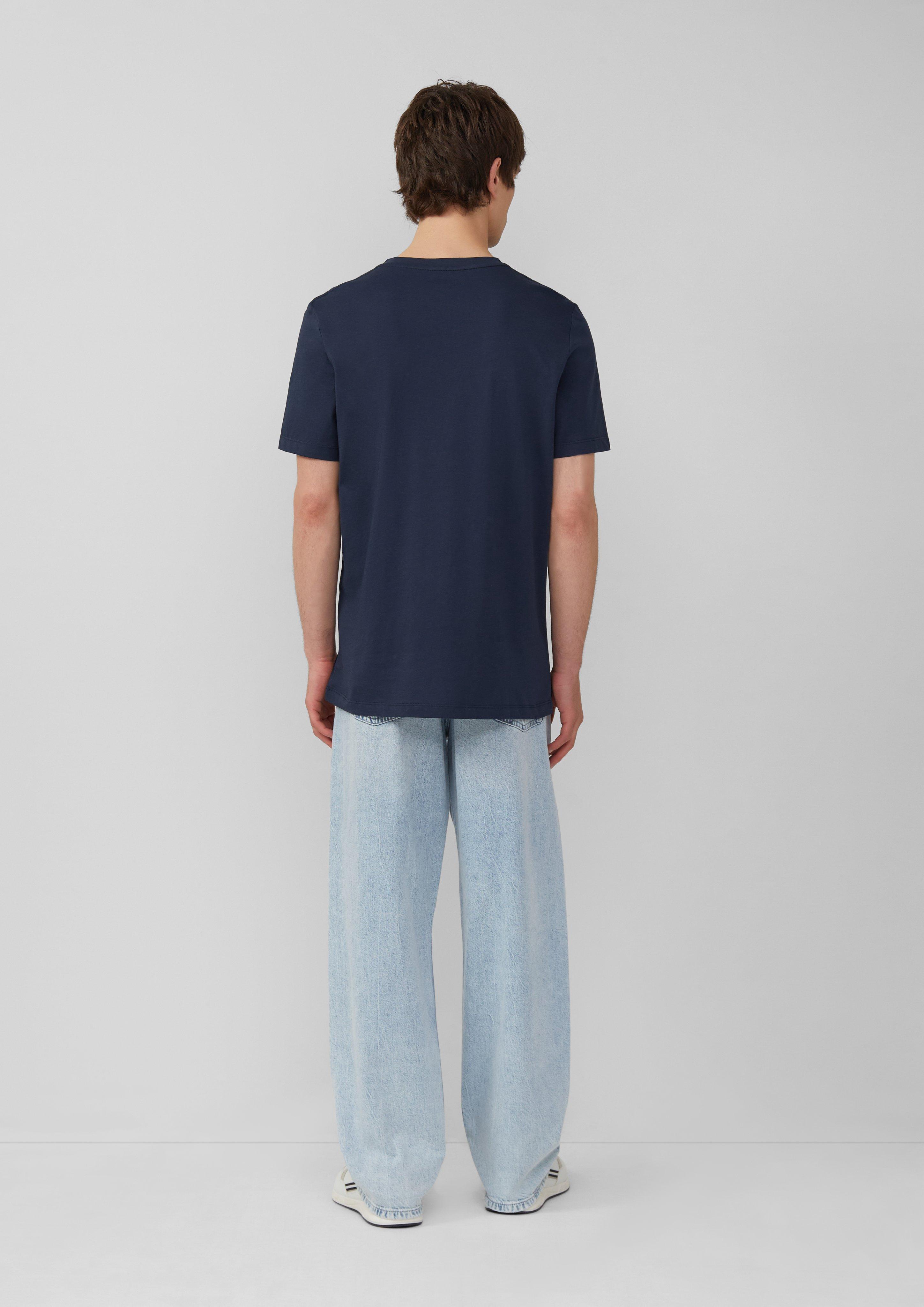 T-shirt in 5978, 9581, 6565, 9999, 0330, 5007, 0100, 6259 & 6501