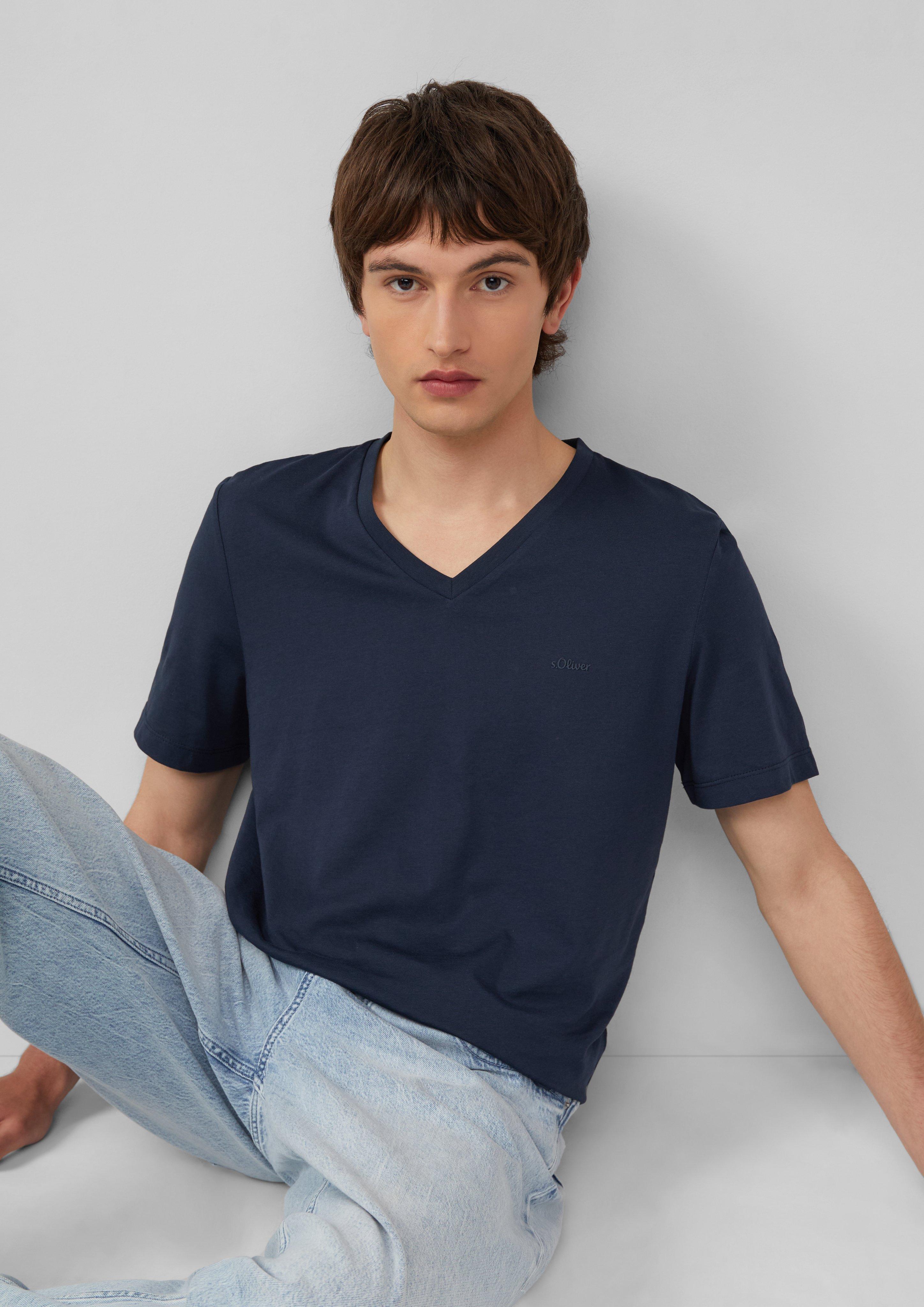 T-shirt in 5978, 9581, 6565, 9999, 0330, 5007, 0100, 6259 & 6501