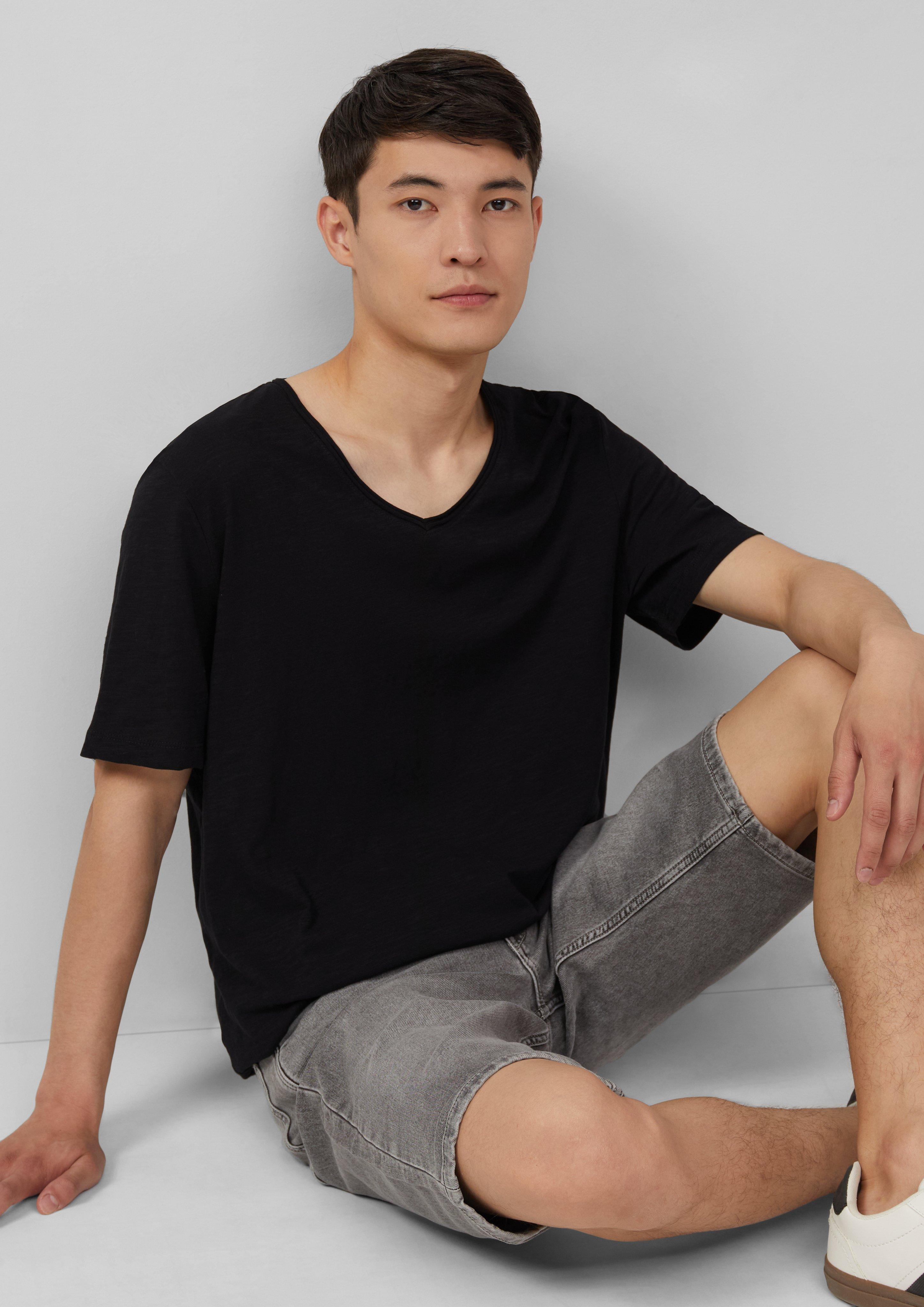 Majica in 9999, 5852, 6259, 9467, 6540, 0120, 2018 & 7880