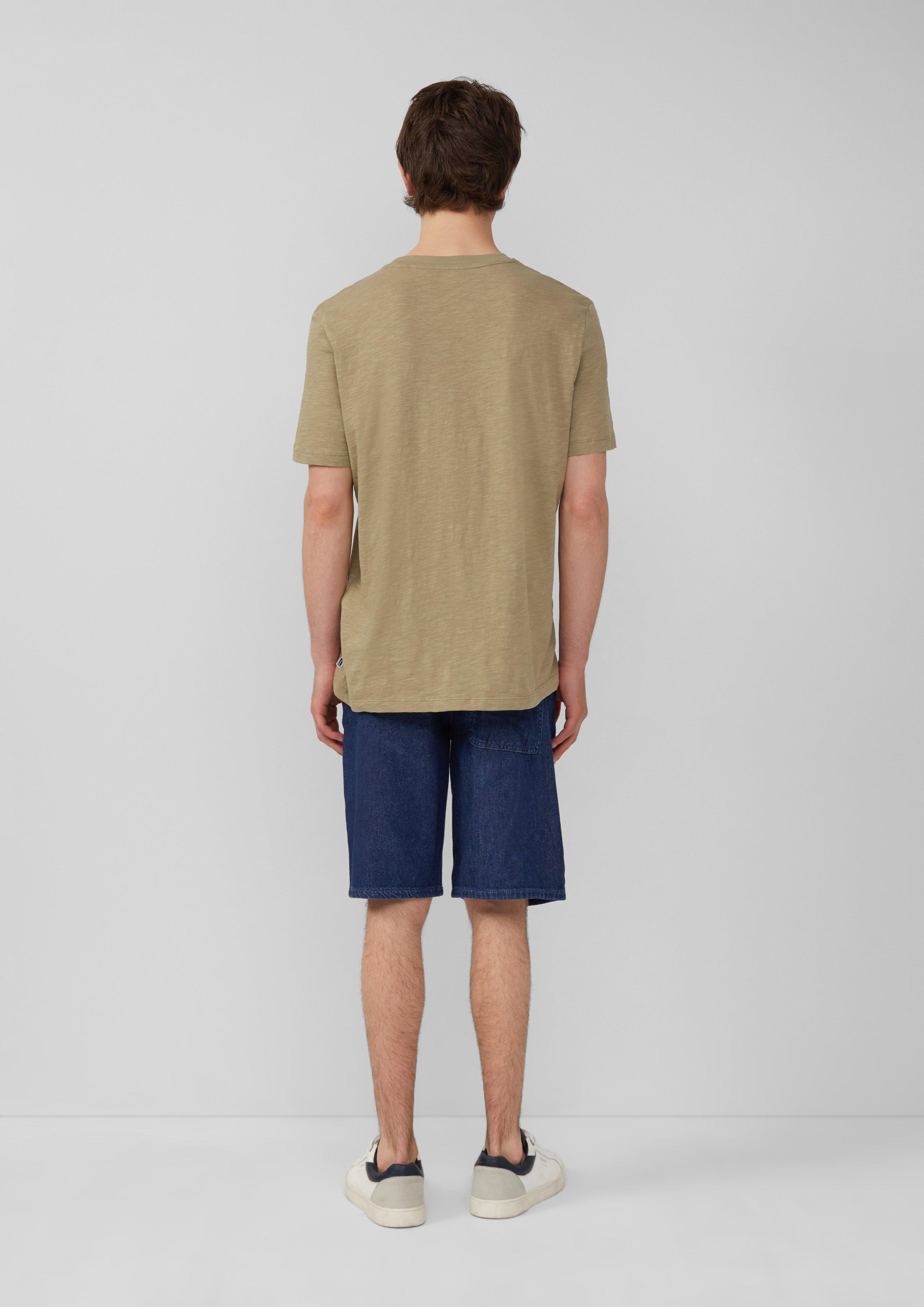 T-shirt in 78D6, 94D1, 94D7, 62D4, 65D3, 01D7, 58D5, 78D8, 20D6, 58D9 & 01D1