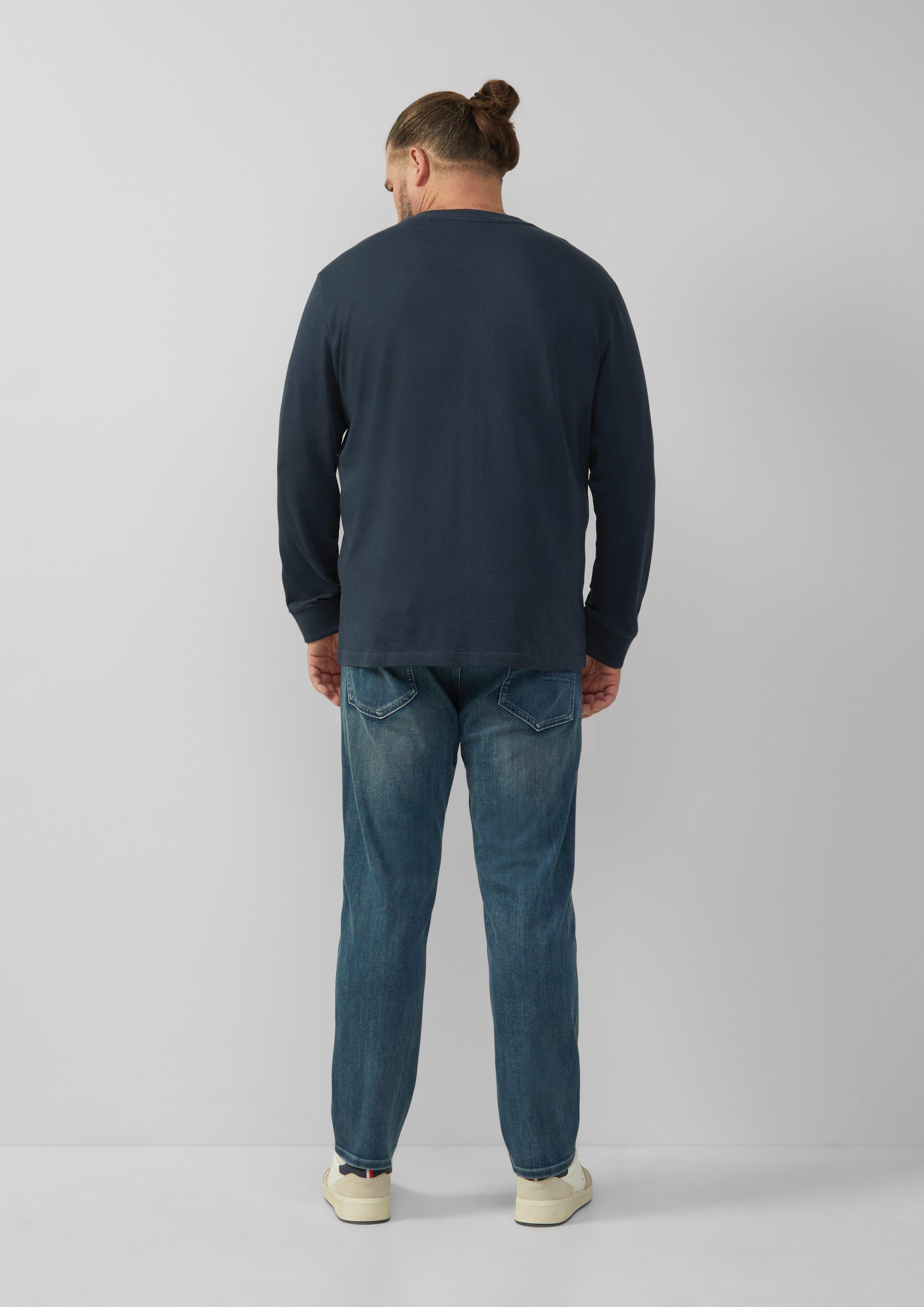 T-Shirt in 5852 & 0330