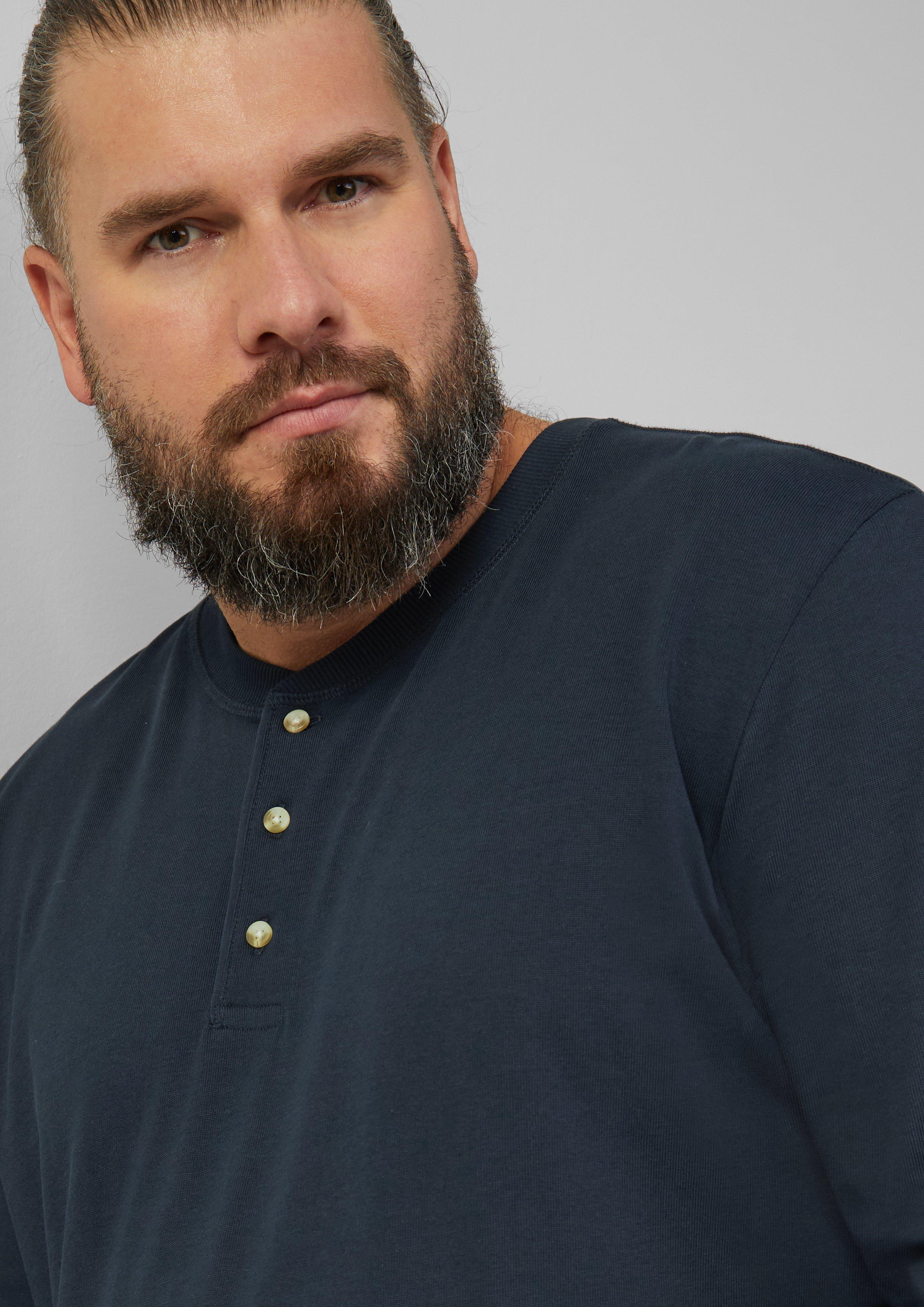 T-Shirt in 5852 & 0330