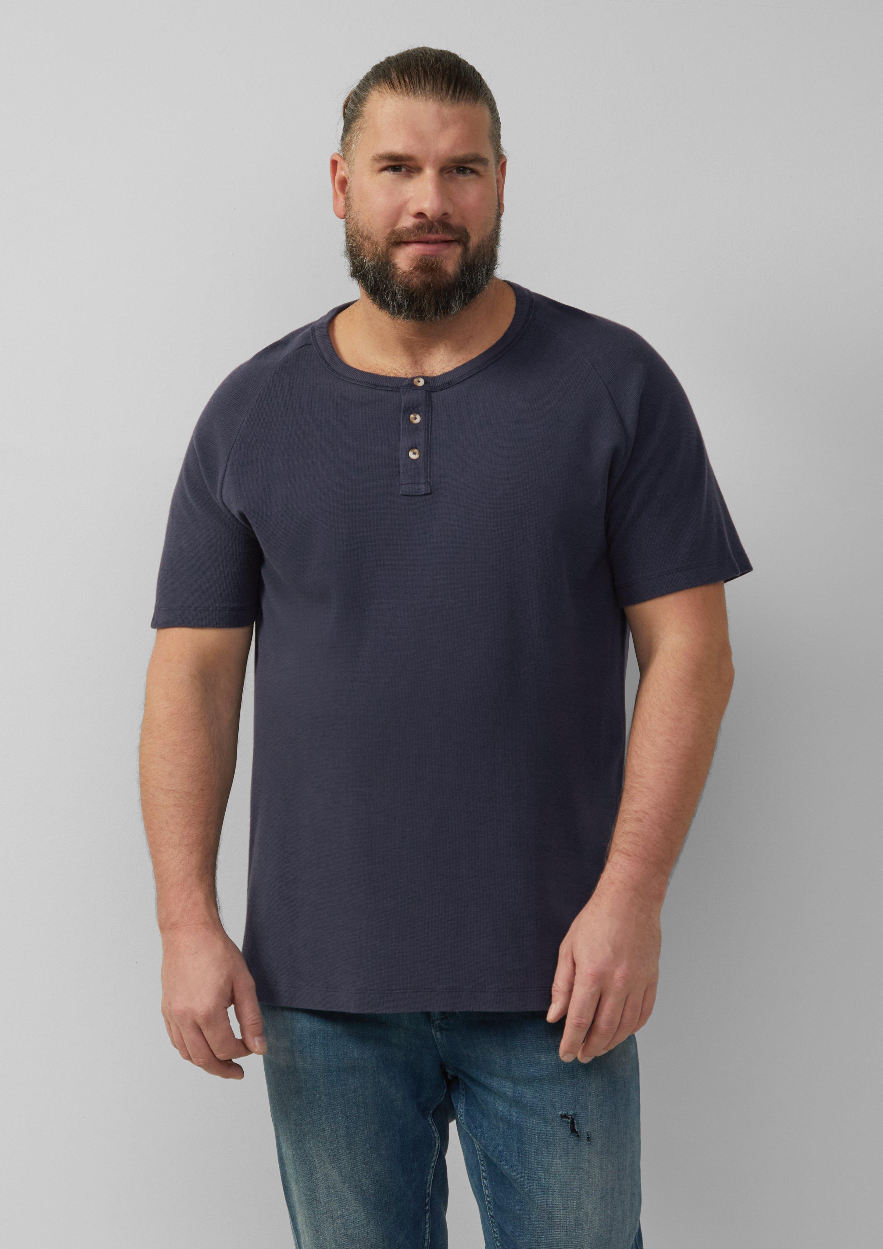 T-shirt in 5852, 4291 & 0330