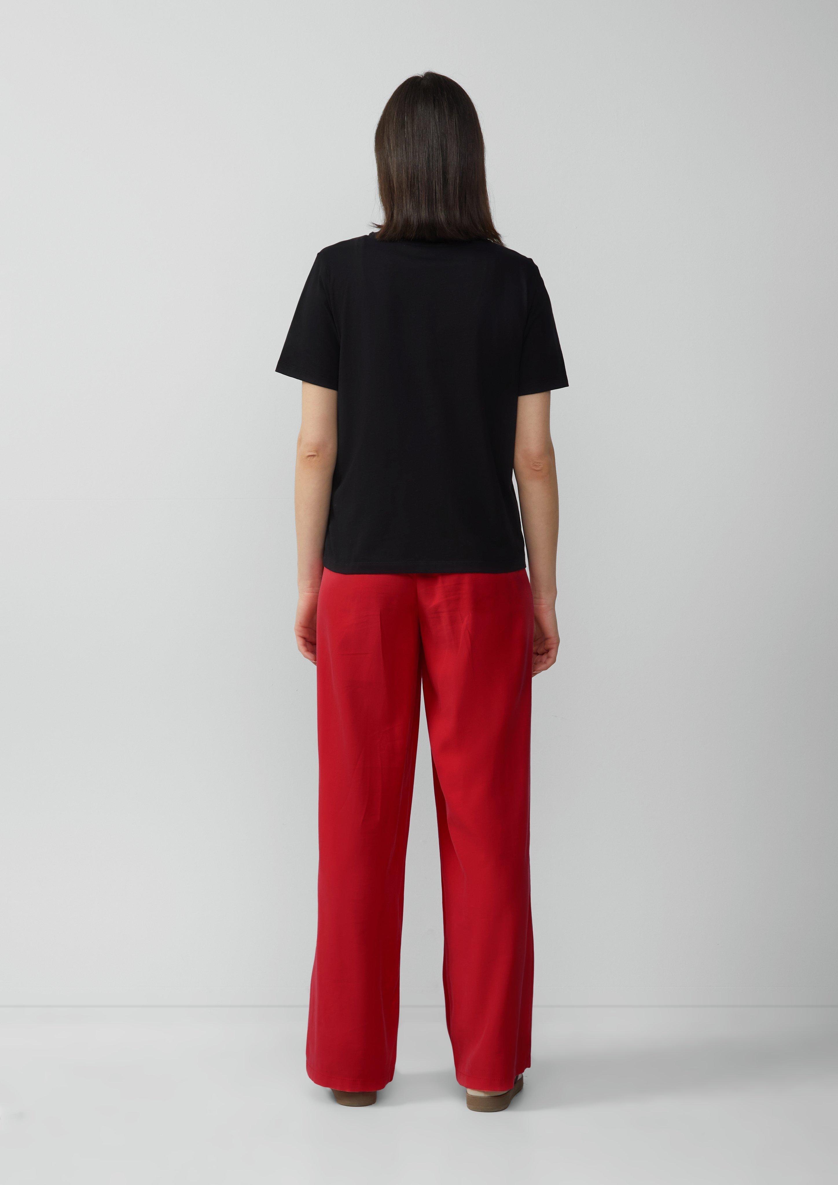 T-Shirt in 99D0, 41D0 & 02D0