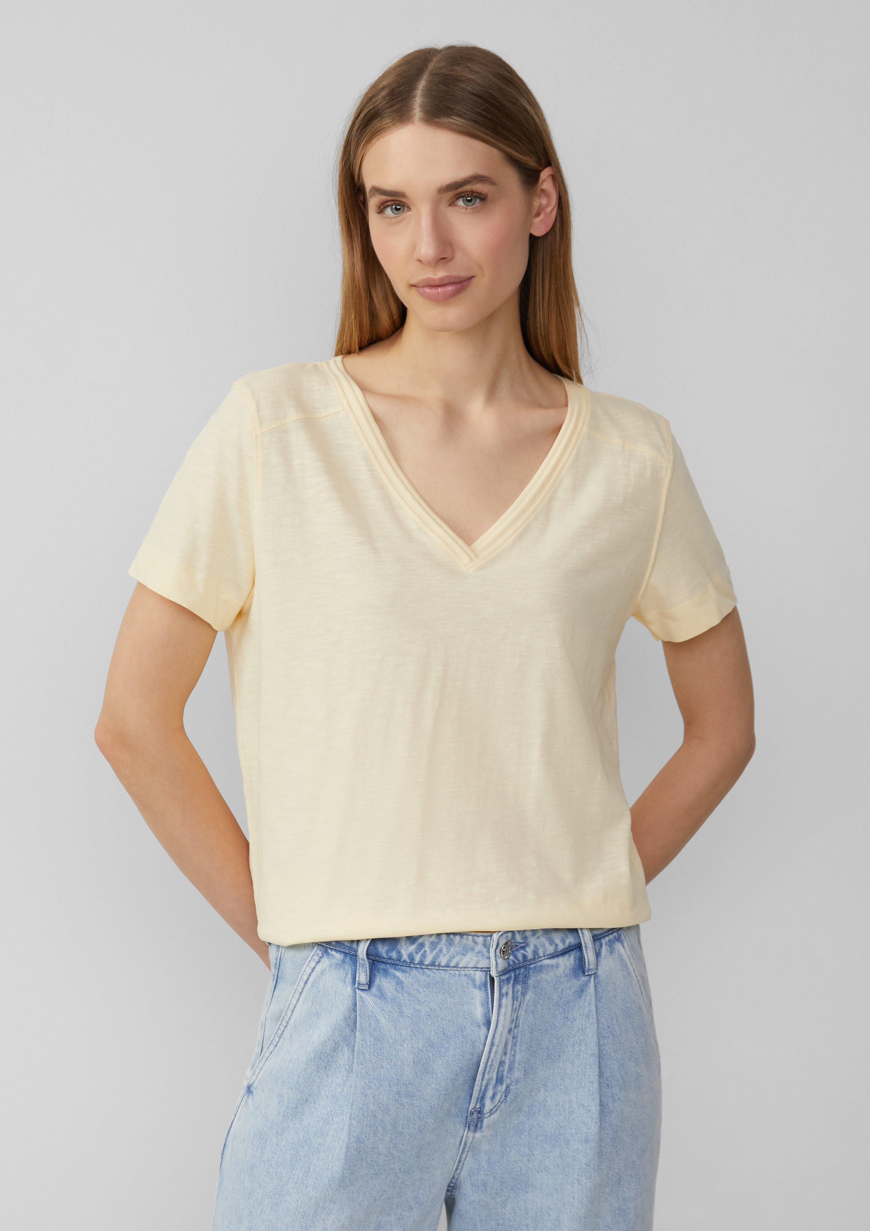 T-shirt in 1122, 0100, 3090, 5083, 9999 & 4101