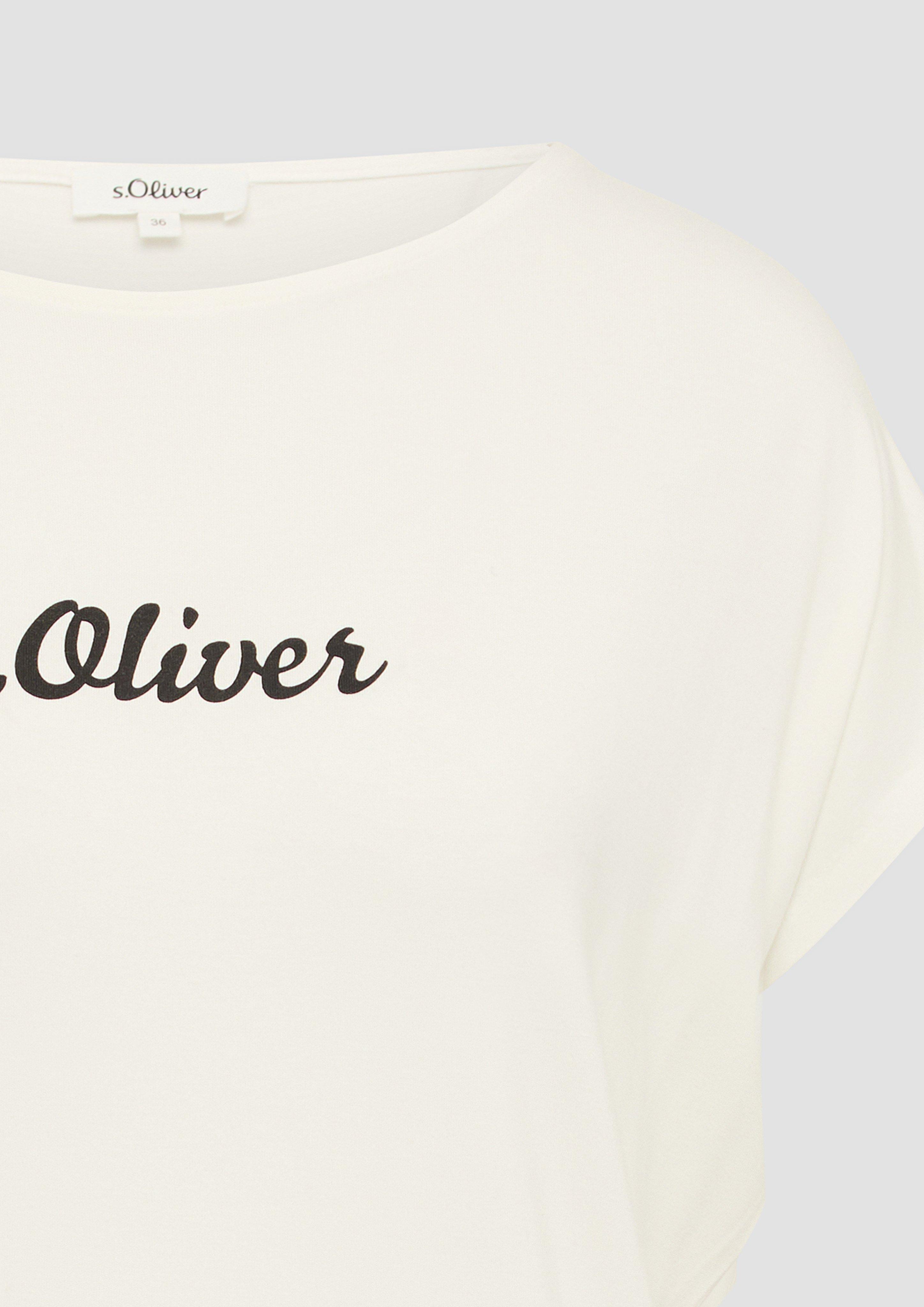 T-Shirt in 02D0, 55D0 & 41D0