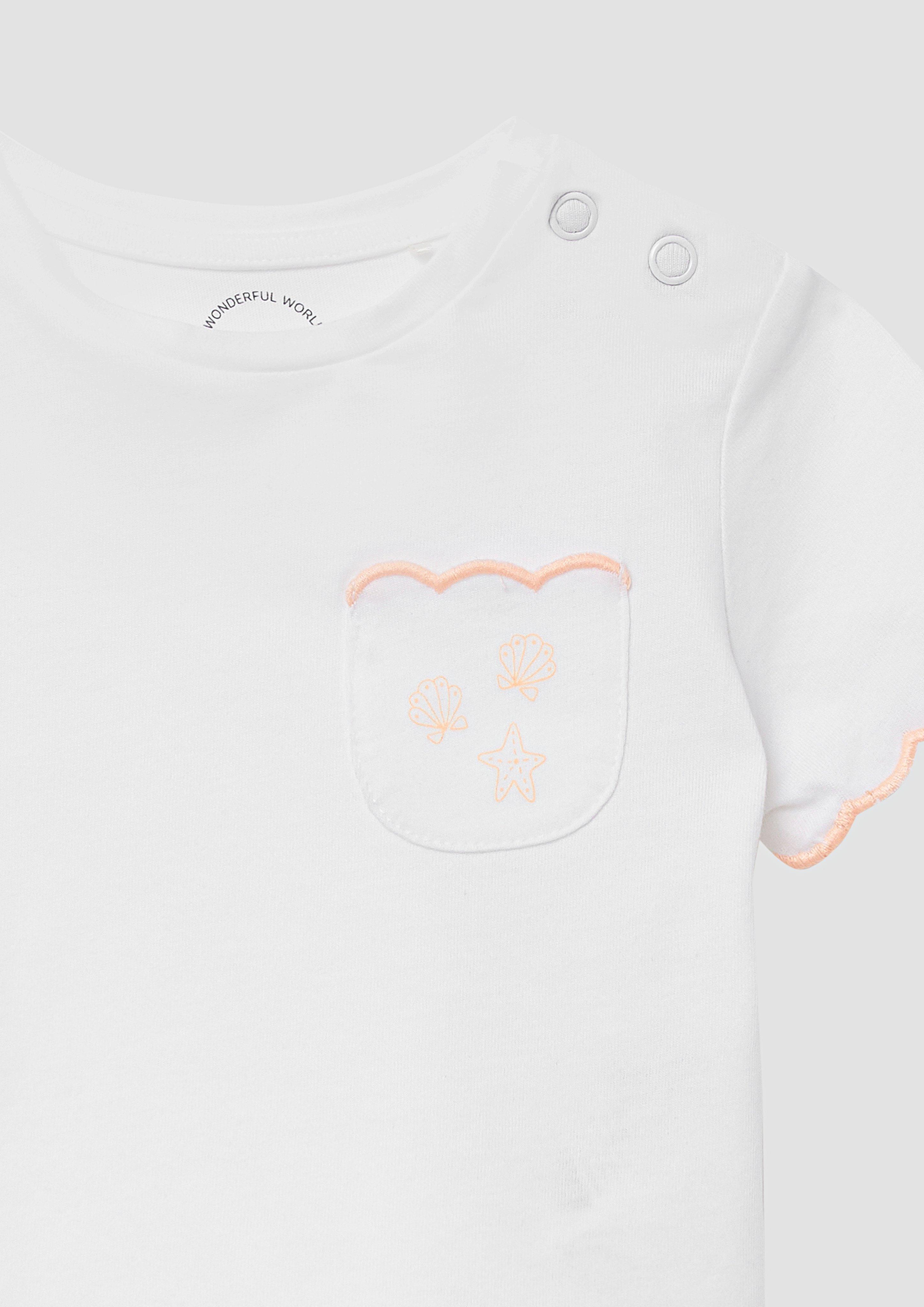 T-Shirt in 0100 & 4404