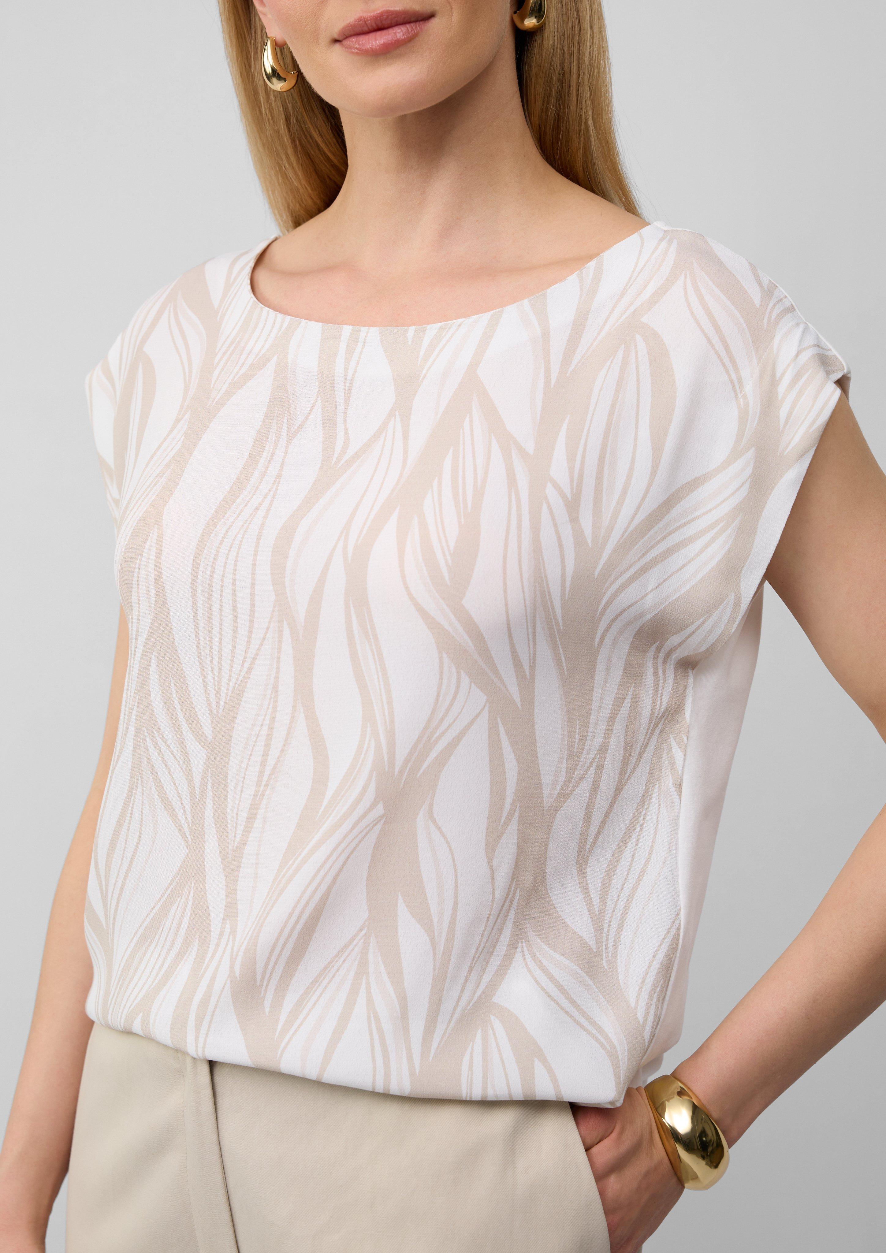 T-shirt in 80A1 & 02D4