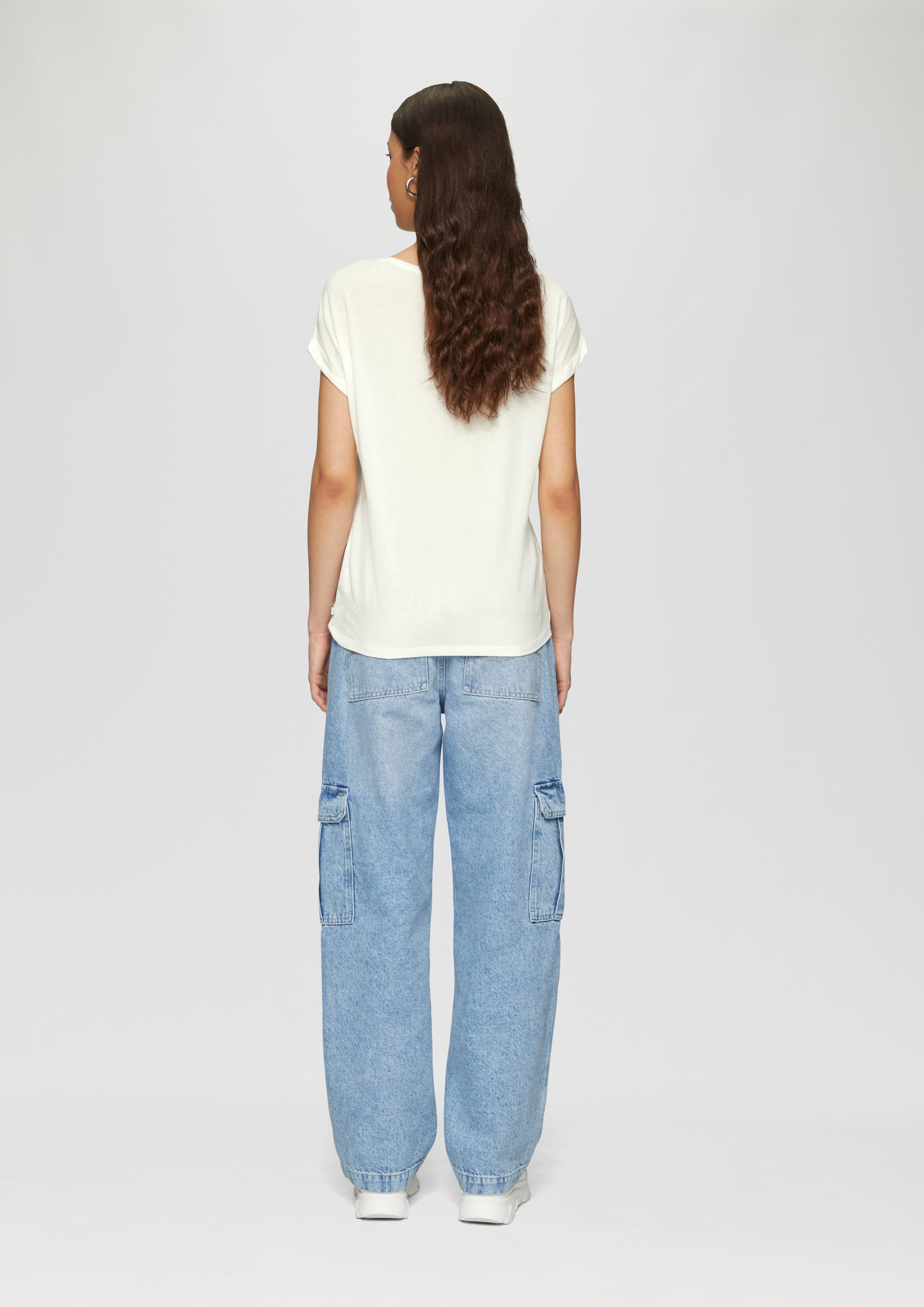 T-shirt in 0200, 50G0, 99G0, 9999, 7854, 02G0, 7217, 3455, 9400, 3900, 6215 & 5832