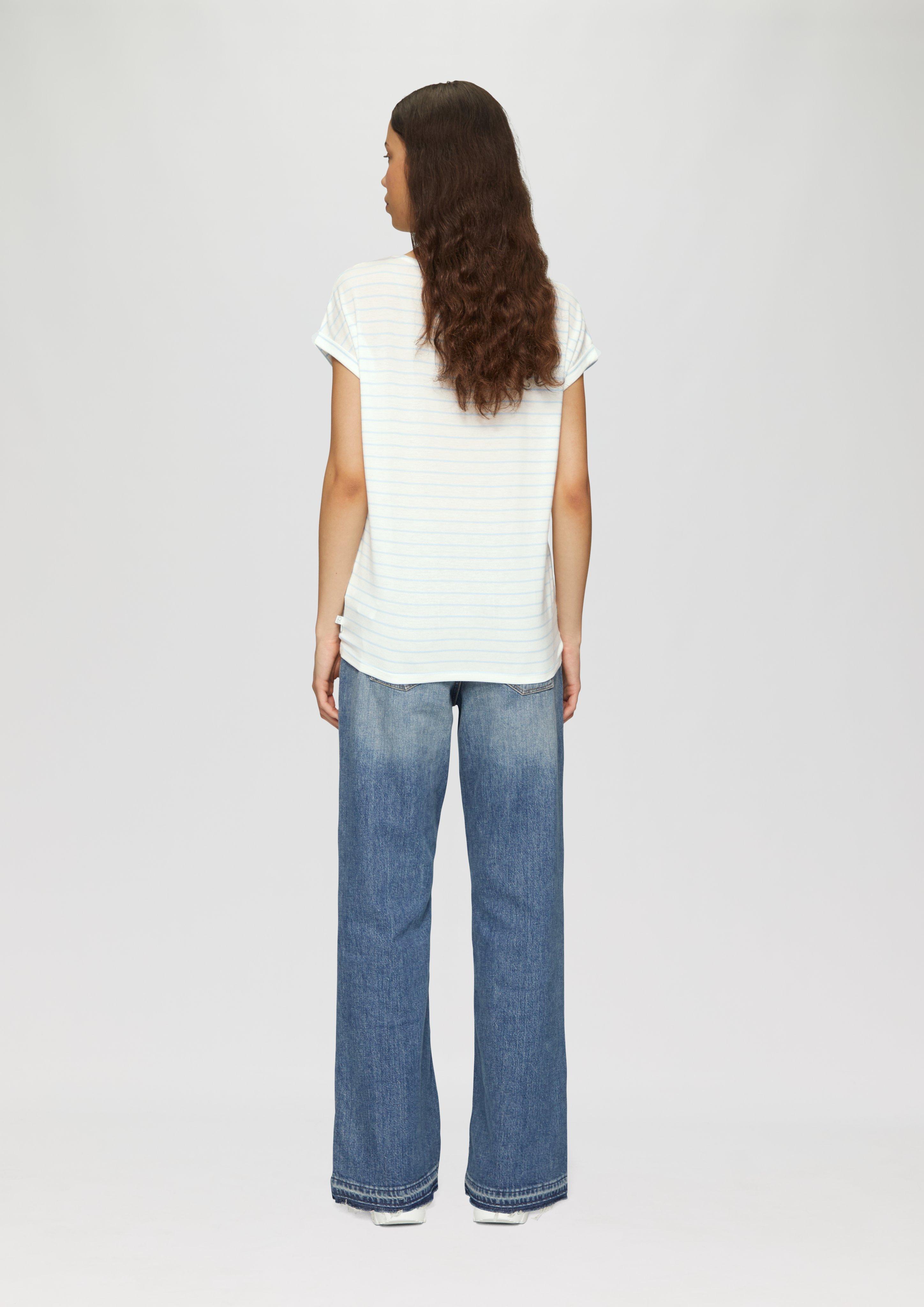 T-Shirt in 50G0, 99G0, 9999, 7854, 02G0, 7217, 3455, 9400, 0200, 3900, 6215 & 5832