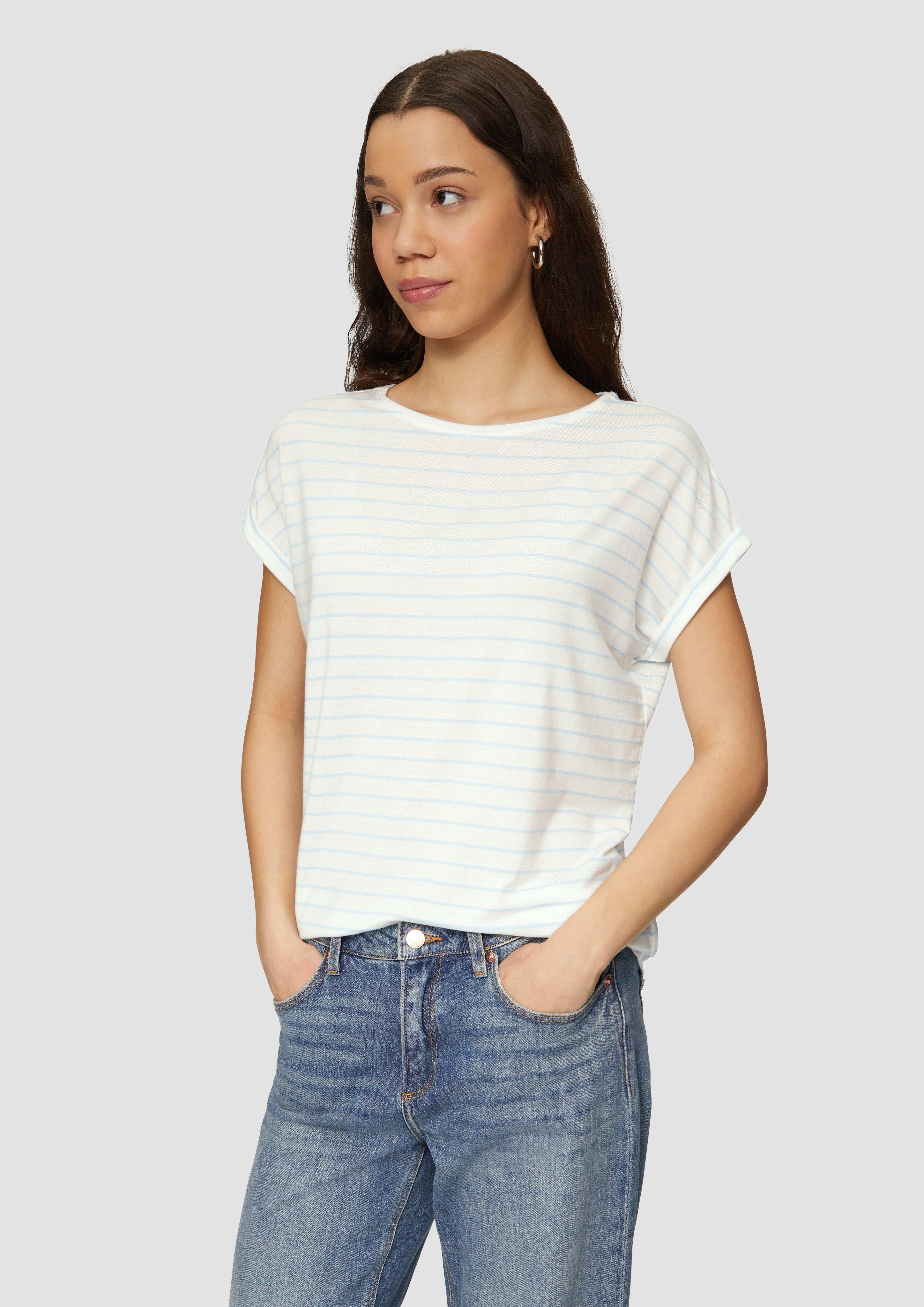 T-Shirt in 50G0, 99G0, 9999, 7854, 02G0, 7217, 3455, 9400, 0200, 3900, 6215 & 5832